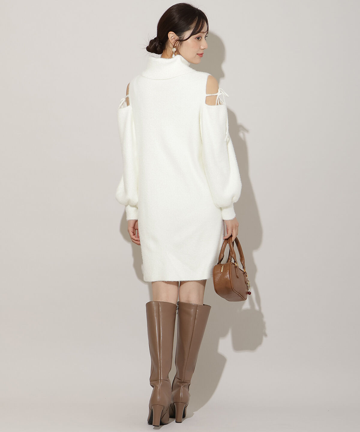 WILLSELECTION「オープンショルダーラメフェザーニットワンピース」|ワンピース|