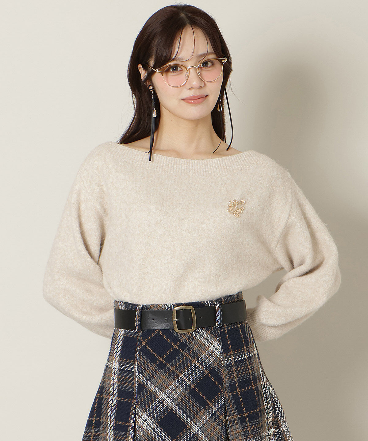 WILLSELECTION「ブローチ付きオフショルニット」|ニット・セーター|ベージュ