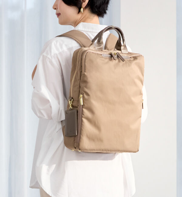 ace.「ace. フィッテム ビジネスリュック レディースビジネス A4 / 13.3インチPC収納 68682」|リュック|ベージュ