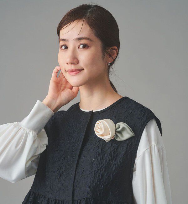 UNITED ARROWS「サテン ローズ コサージュ」|ブローチ・コサージュ|
