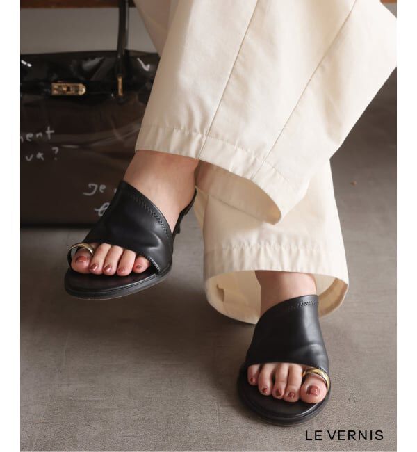 SLOBE IENA「《予約》LE VERNIS/ル・ベルニ Toe ring sandals」|サンダル|ブラック