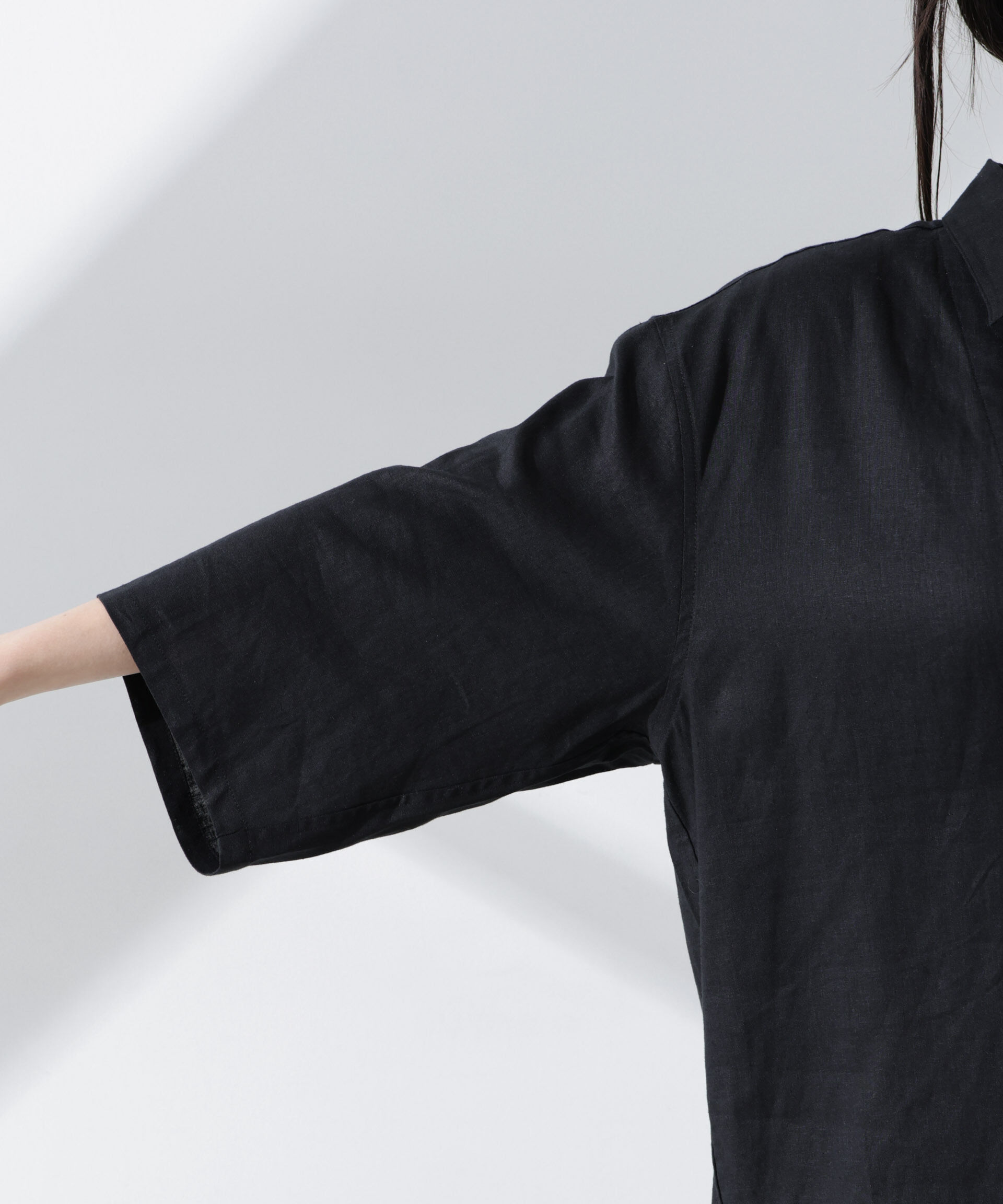 nano･universe「Anti Smell Linen プルオーバーVネックシャツ」|シャツ・ブラウス|