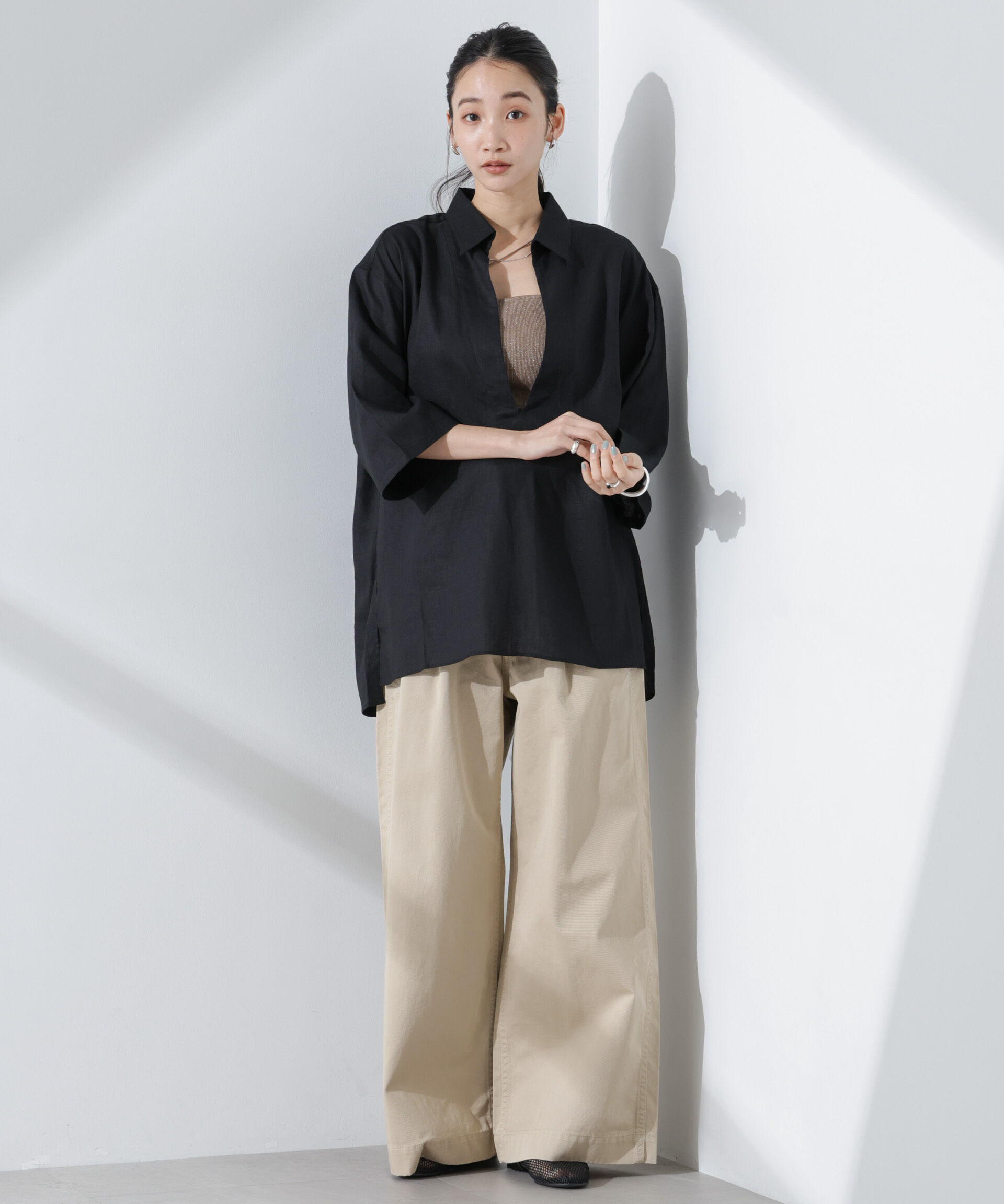 nano･universe「Anti Smell Linen プルオーバーVネックシャツ」|シャツ・ブラウス|