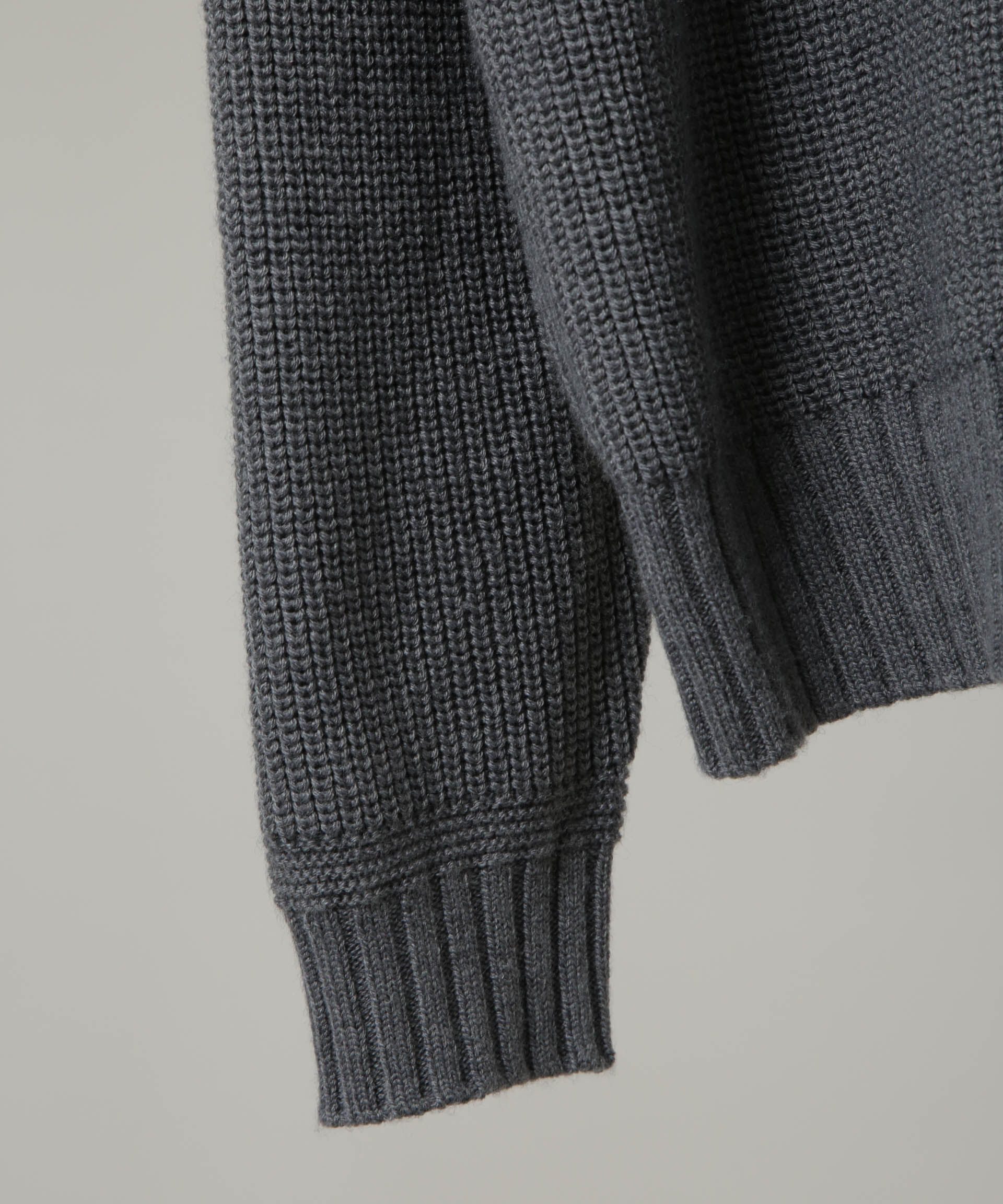 nano･universe「｢HOTEL PALACE｣  ディープVネックミドルゲージニット」|ニット・セーター|