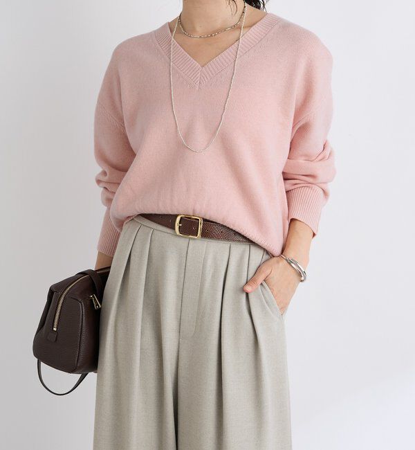  「【女性らしいデコルテライン】ウールVニット」|ニット・セーター|