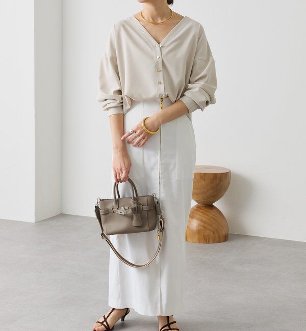  「【女性らしい抜け感】メタルボタンノーカラーブラウス」|シャツ・ブラウス|