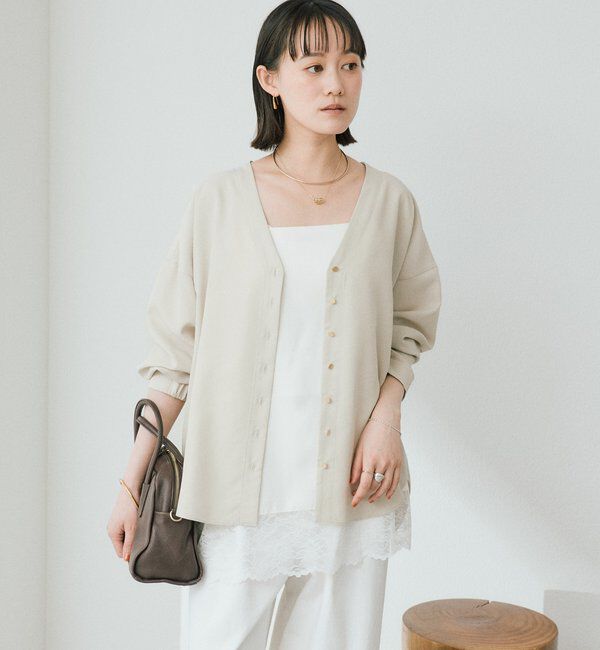  「【女性らしい抜け感】メタルボタンノーカラーブラウス」|シャツ・ブラウス|