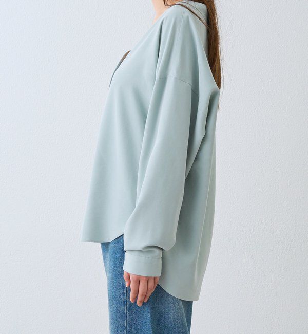  「【女性らしい抜け感】メタルボタンノーカラーブラウス」|シャツ・ブラウス|