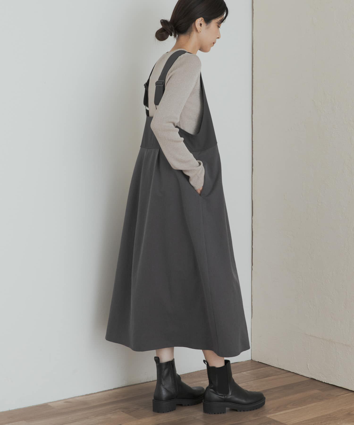 URBAN RESEARCH DOORS「深Uネック切替ジャンパースカート」|ワンピース|