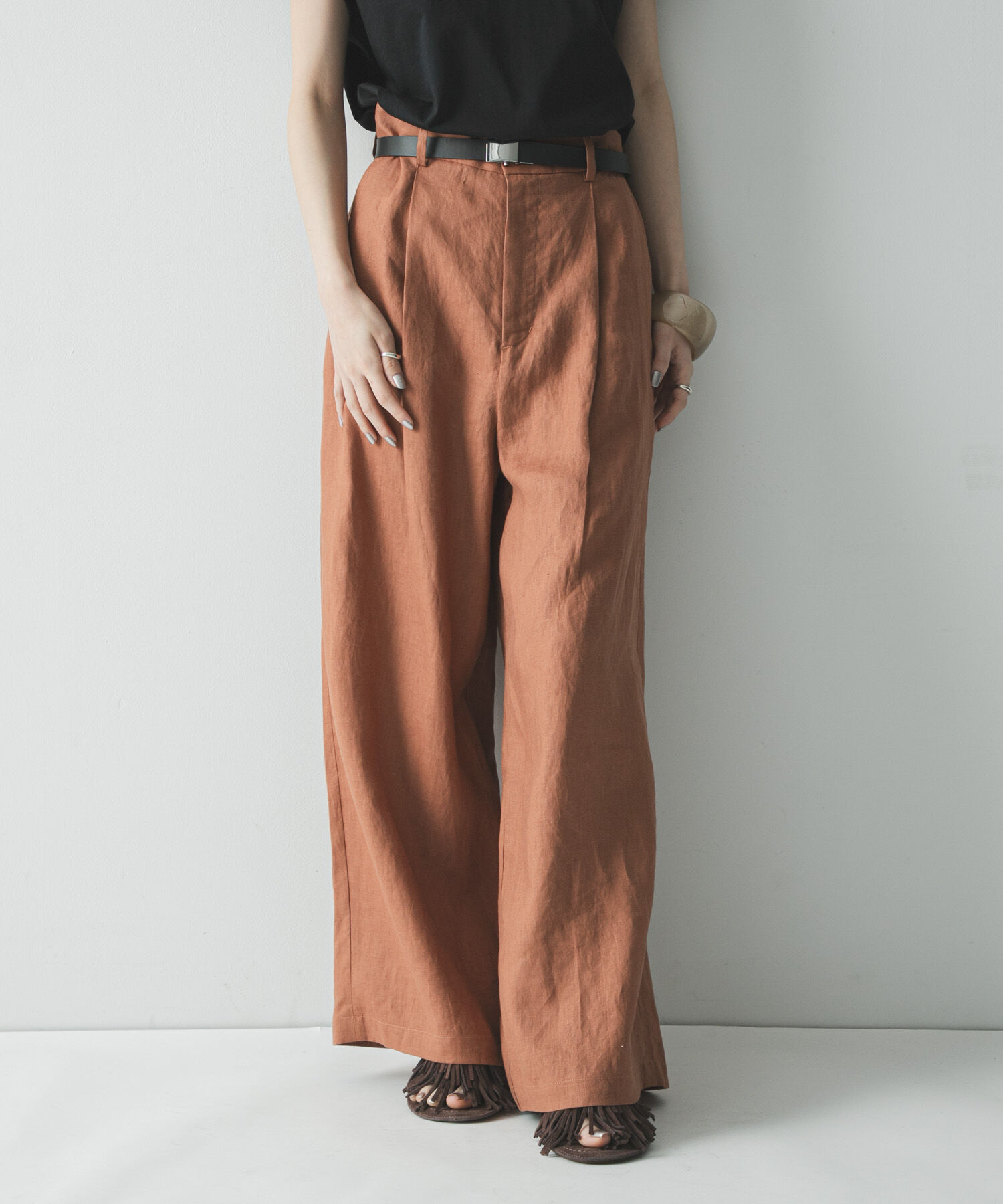 URBAN RESEARCH「『3サイズ展開』リネンイージーワイドスラックス」|その他|ブラウン系その他