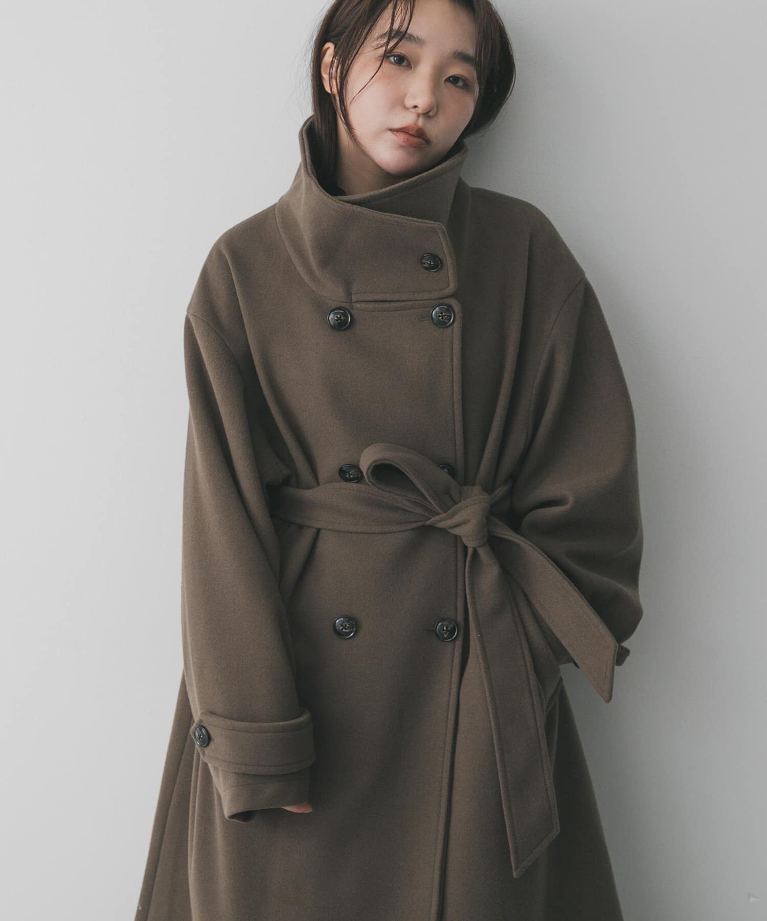 SENSE OF PLACE by URBAN RESEARCH「スタンドカラーロングコート」|ノーカラーコート|