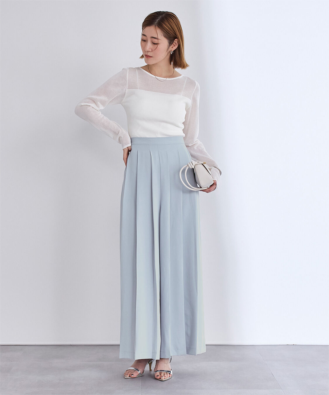 ur's「プリーツワイドパンツ」|スラックス|