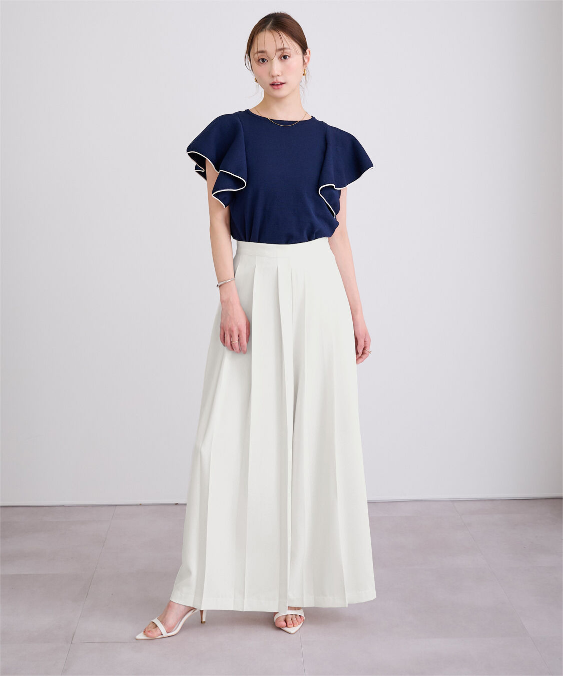 ur's「プリーツワイドパンツ」|スラックス|