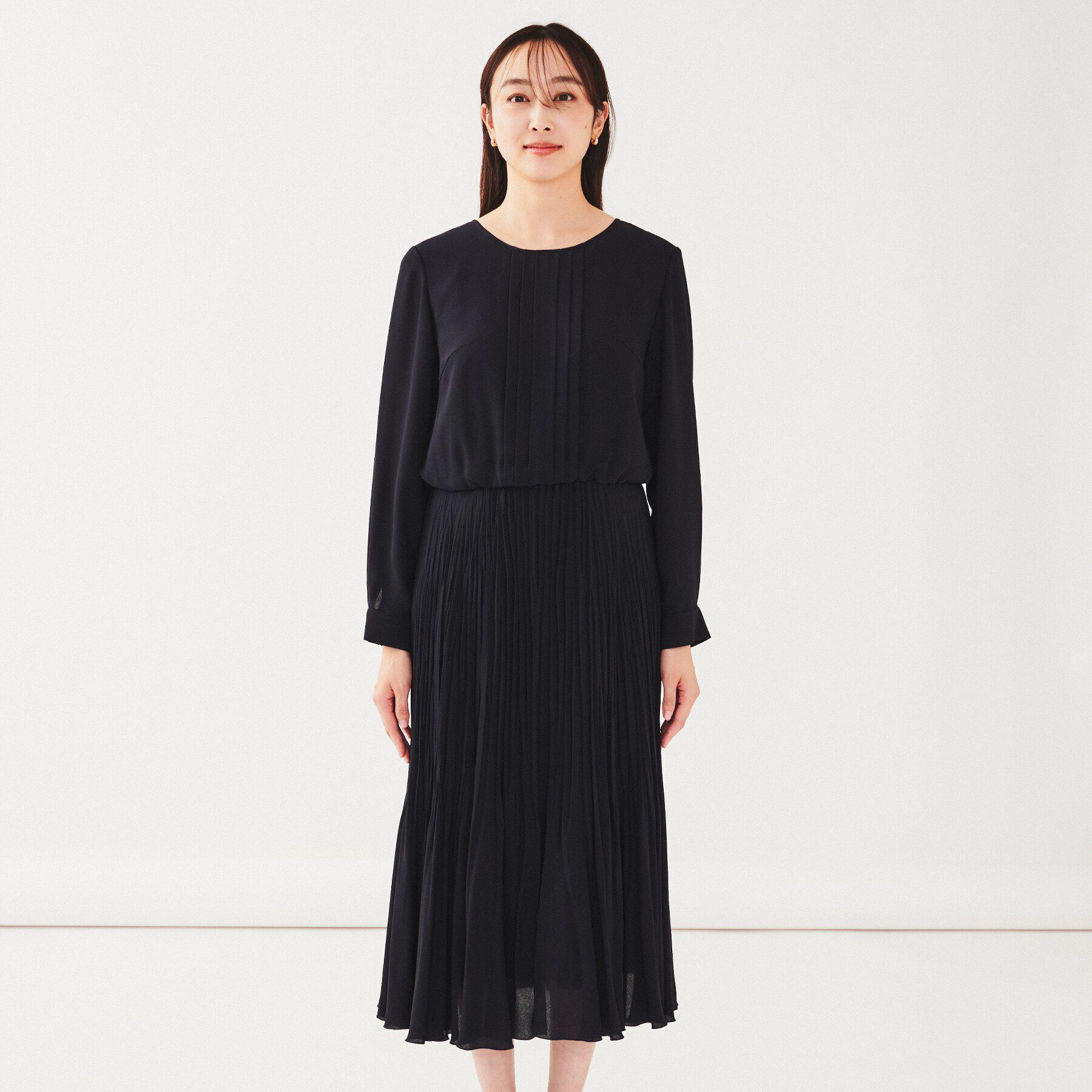 UNTITLED「【通勤】ジョーゼット プリーツワンピース」|ワンピース|