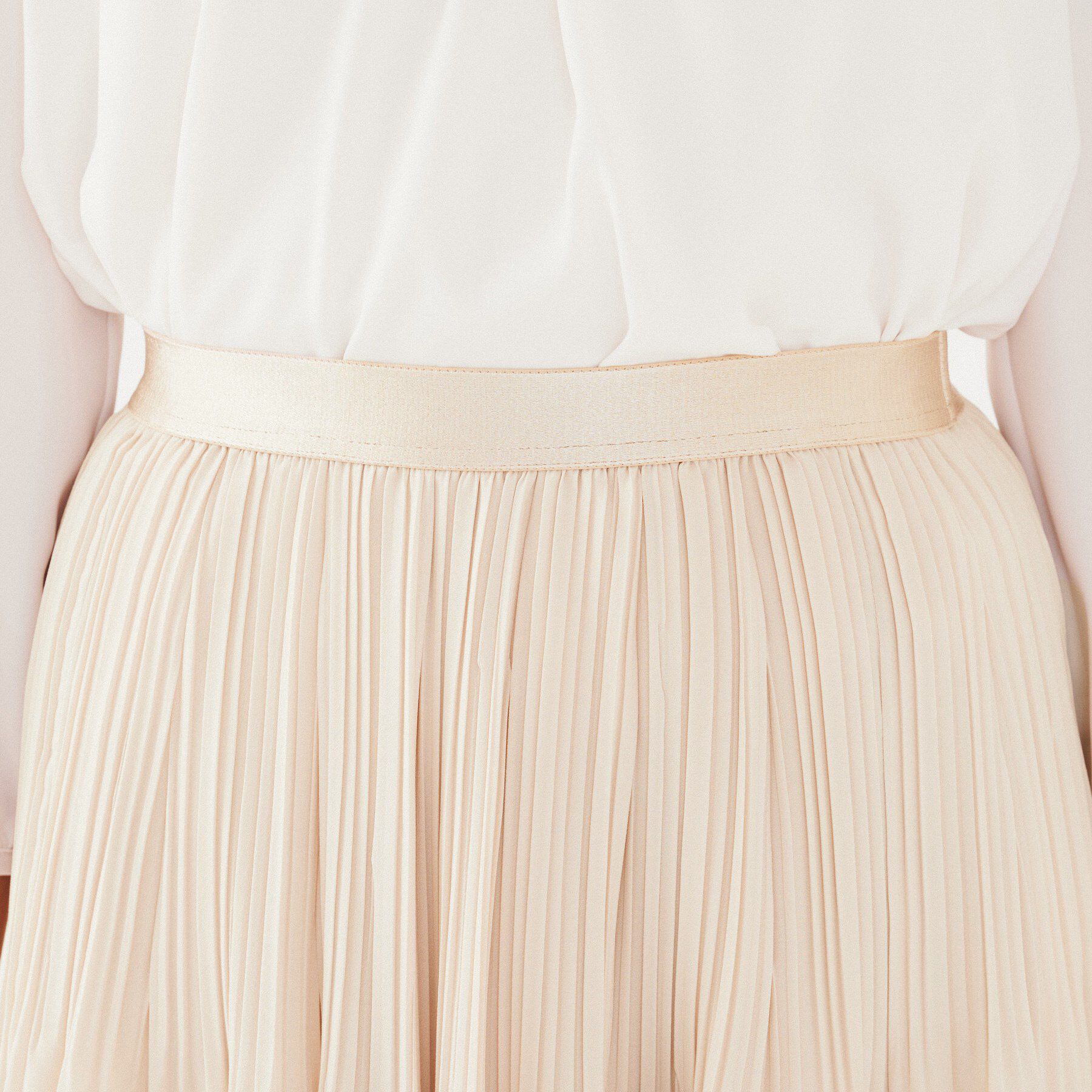 UNTITLED「【通勤】ポリエステルデシン プリーツスカート」|スカート|