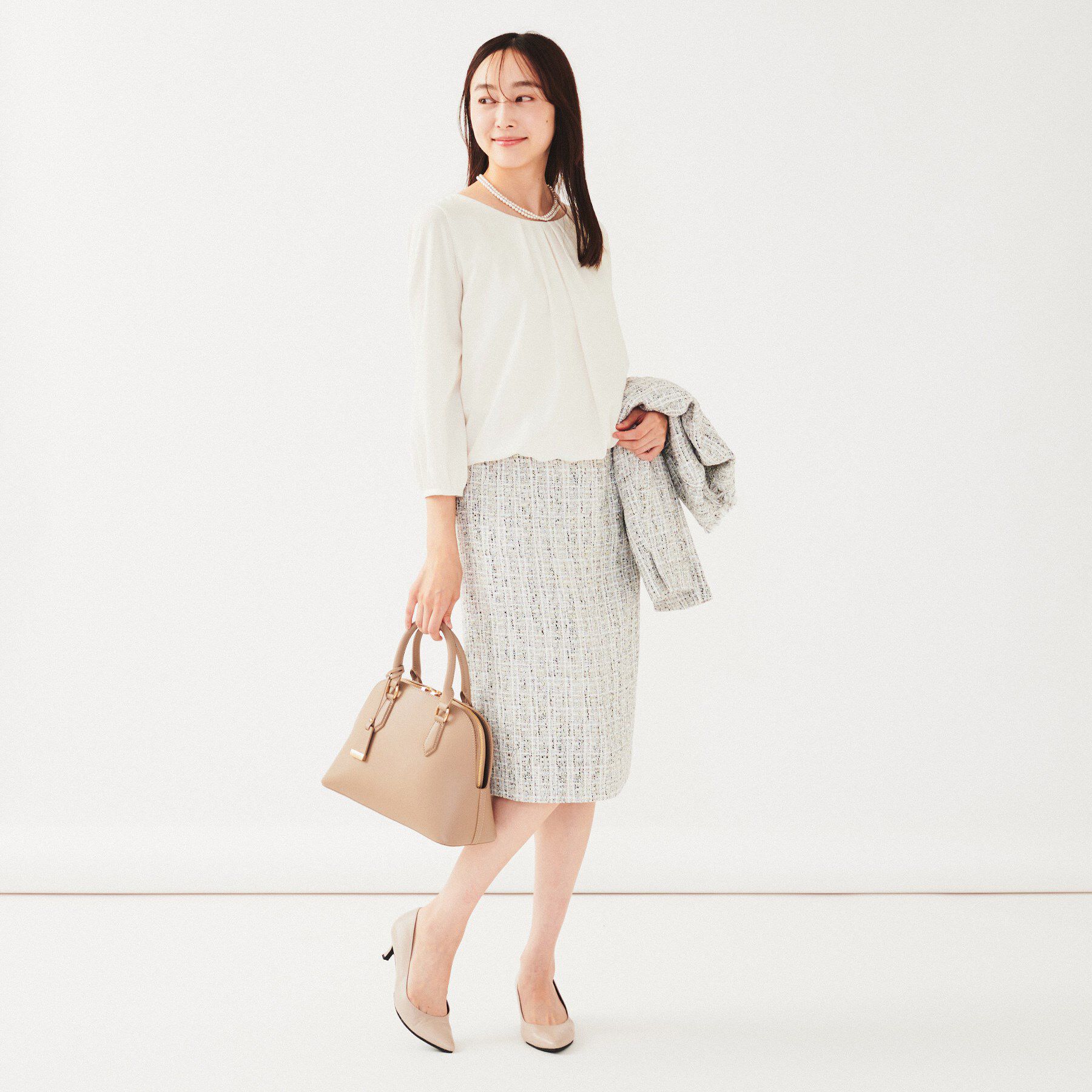 UNTITLED「【透けにくい/通勤】パウダリー タックブラウス」|シャツ・ブラウス|