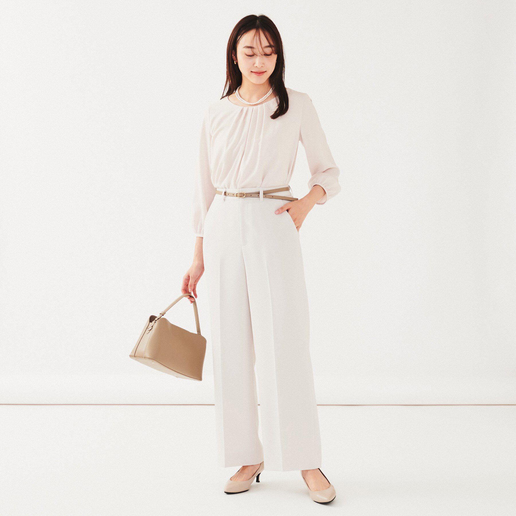 UNTITLED「【透けにくい/通勤】パウダリー タックブラウス」|シャツ・ブラウス|