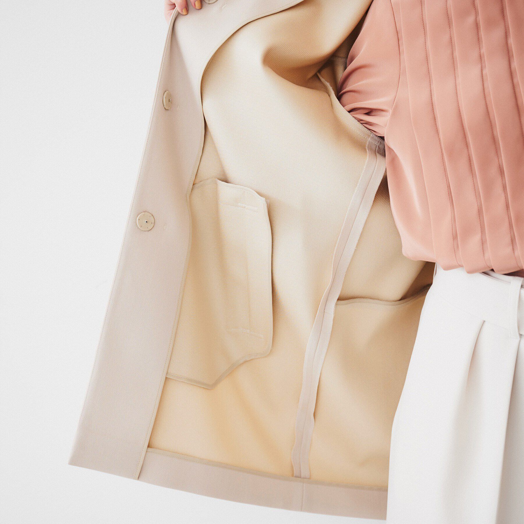 UNTITLED「ダブルクロス ノーカラーコート」|ノーカラーコート|