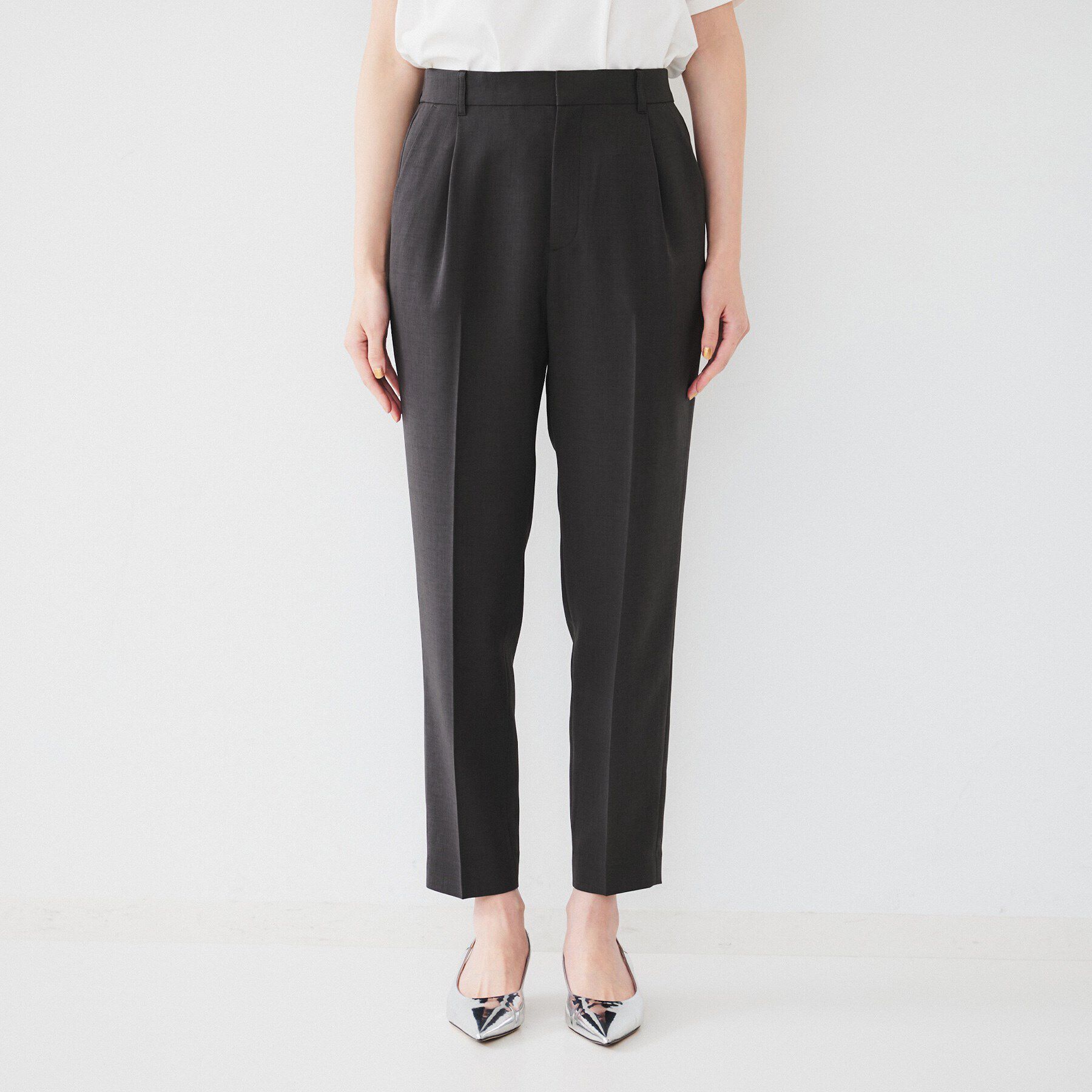 UNTITLED「【接触冷感/UV/セットアップ可能】ライトウェイト タックテーパードパンツ」|その他|