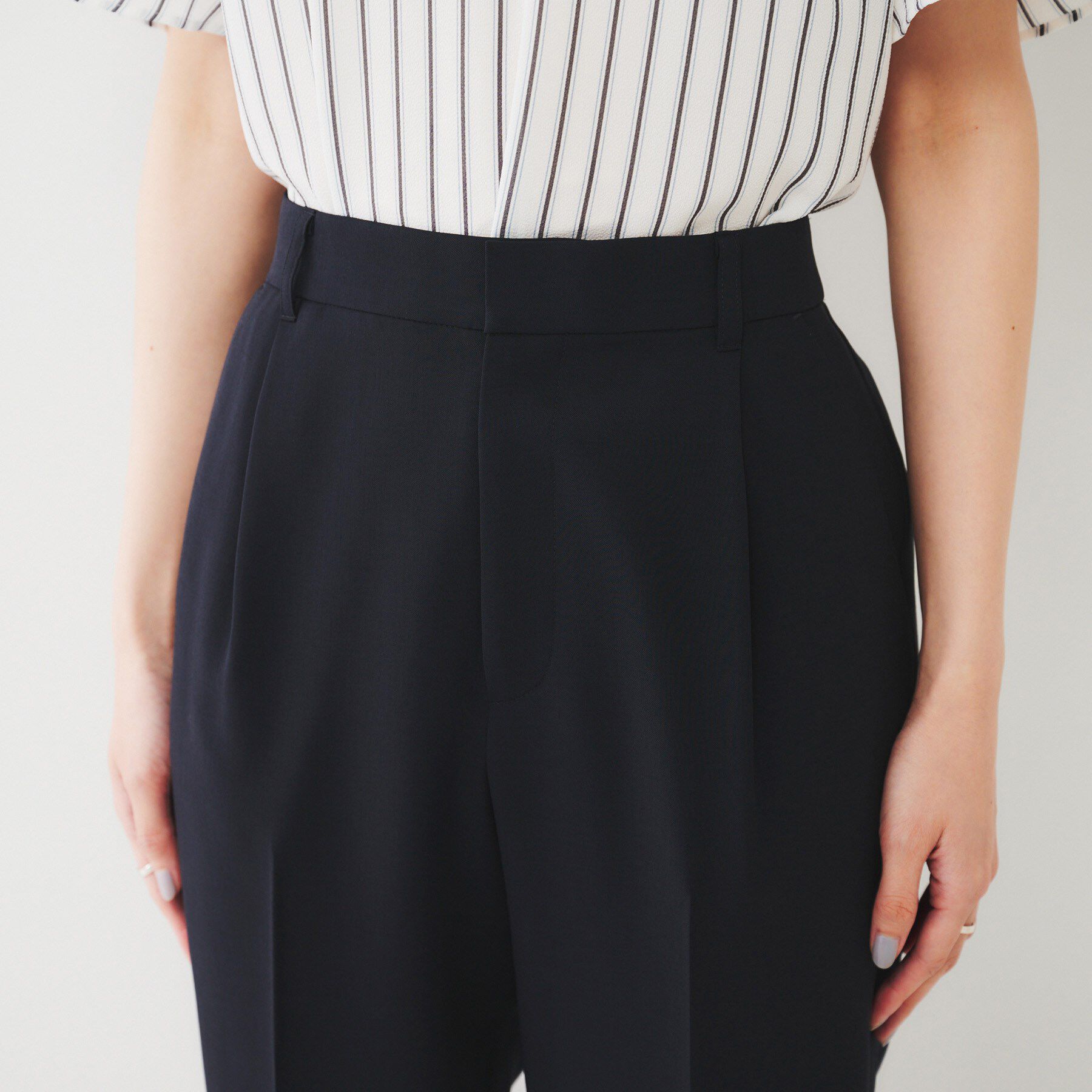 UNTITLED「【通勤スーツ】ライトウェイト テーパードパンツ」|その他|