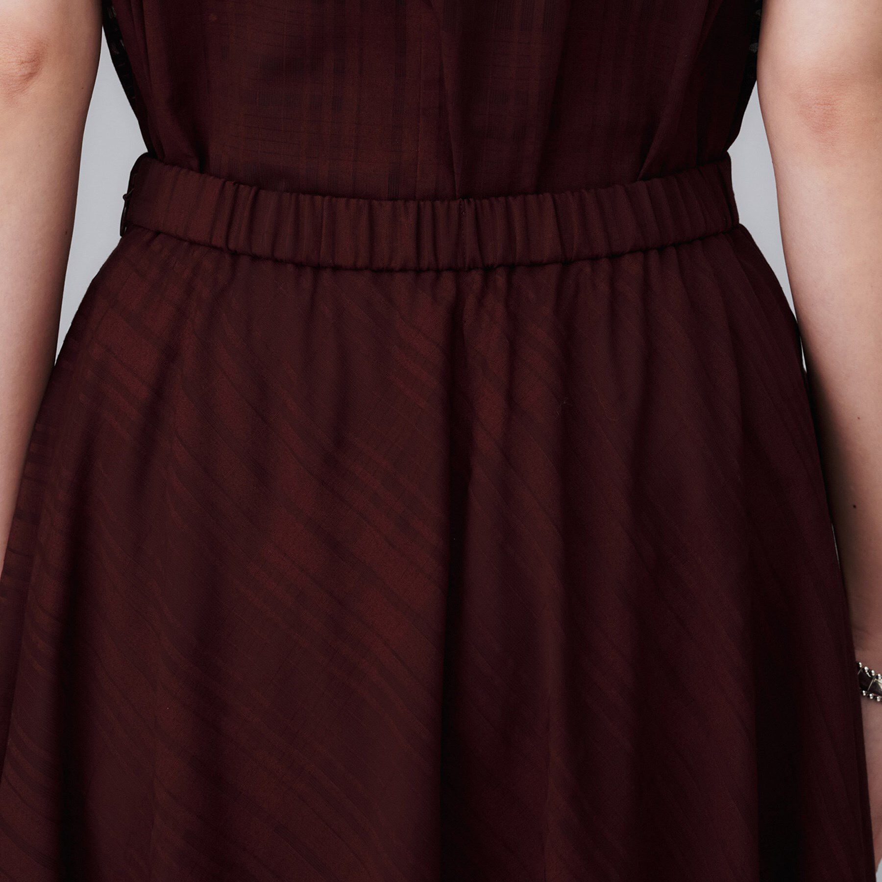 UNTITLED「【セットアップ可/後ろウエストゴム】シアーチェックスカート」|スカート|