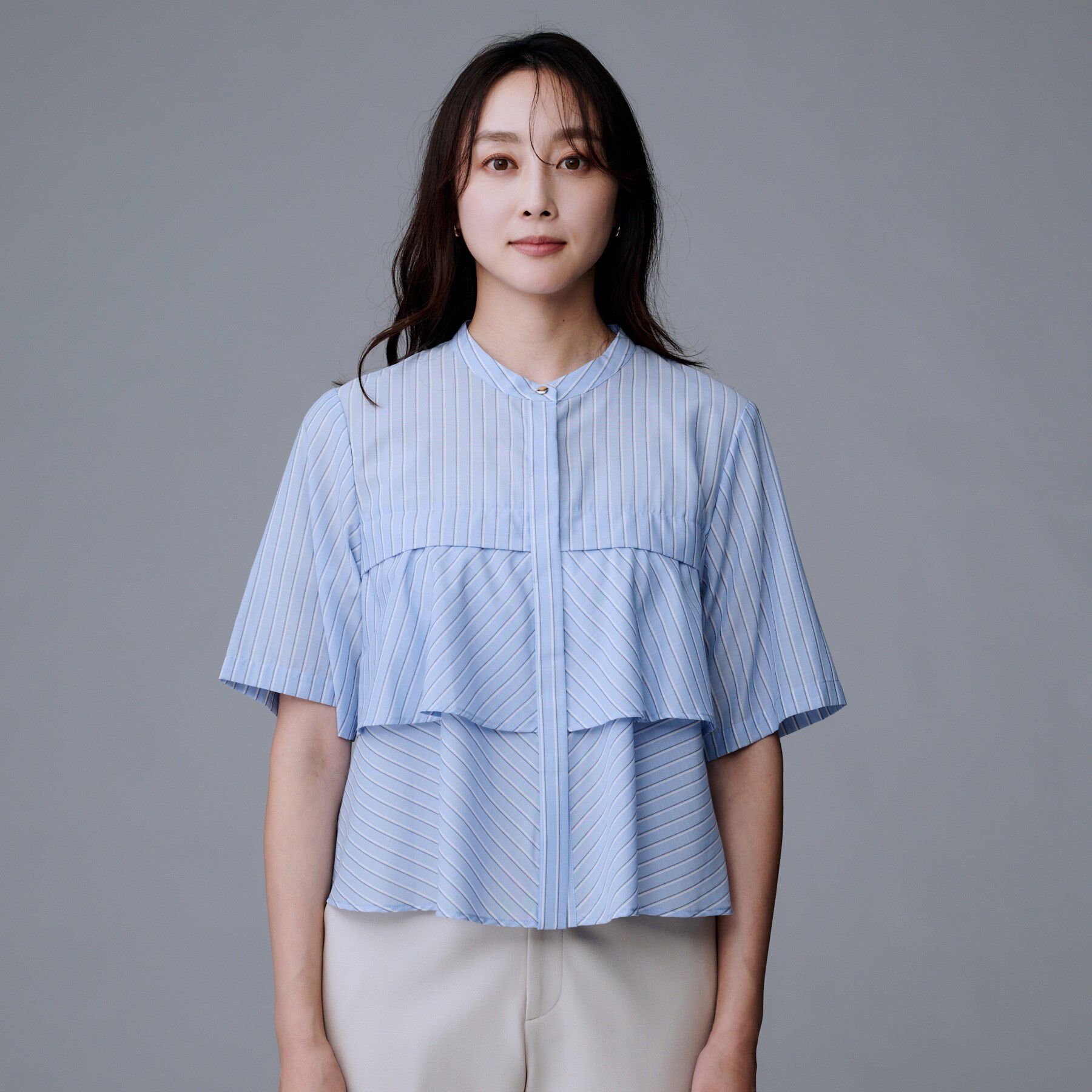UNTITLED「【短丈/前ボタン/五分袖】ストライプフリルシャツ」|シャツ・ブラウス|
