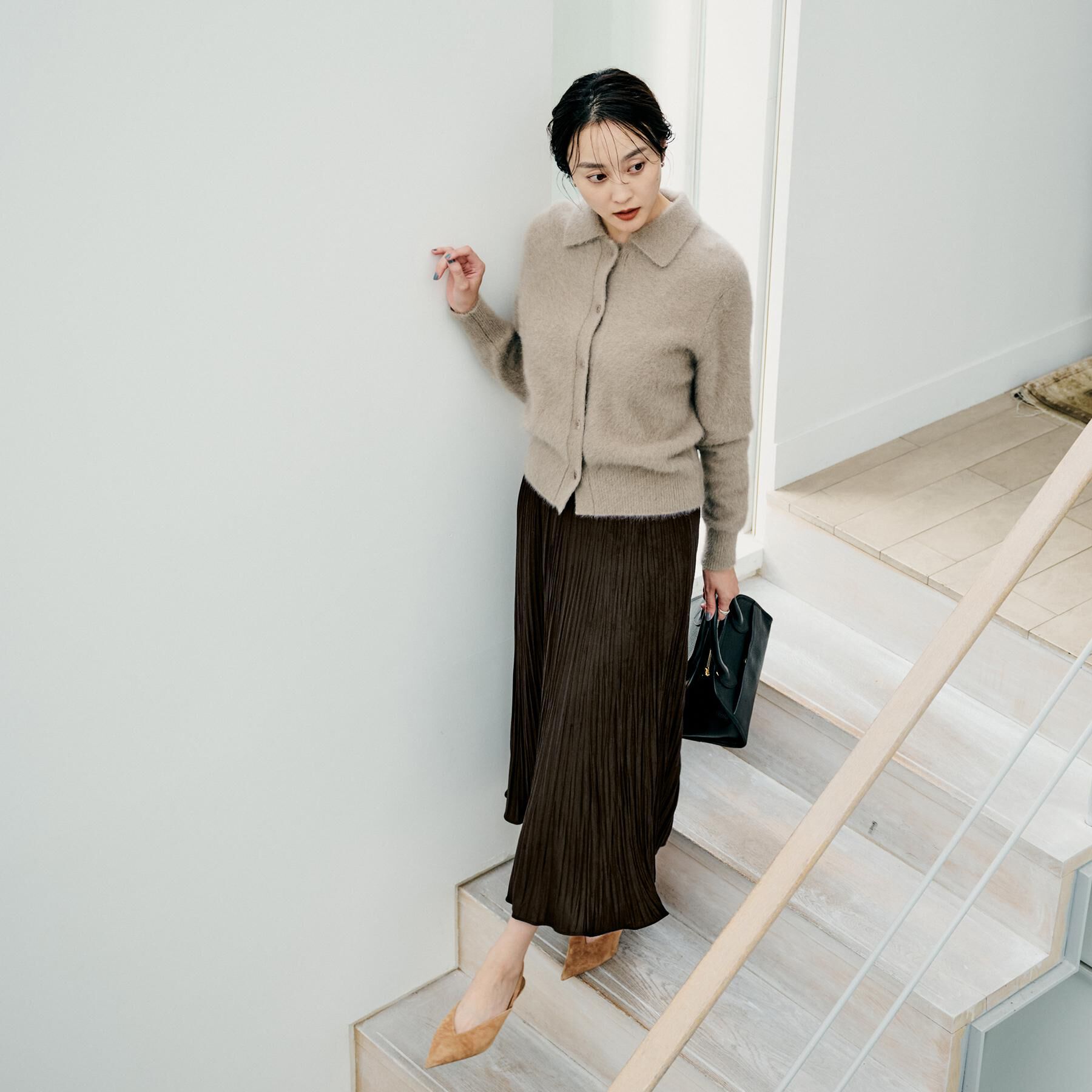 UNTITLED「【シワ知らず/ウエストゴム】スエード風プリーツスカート」|スカート|