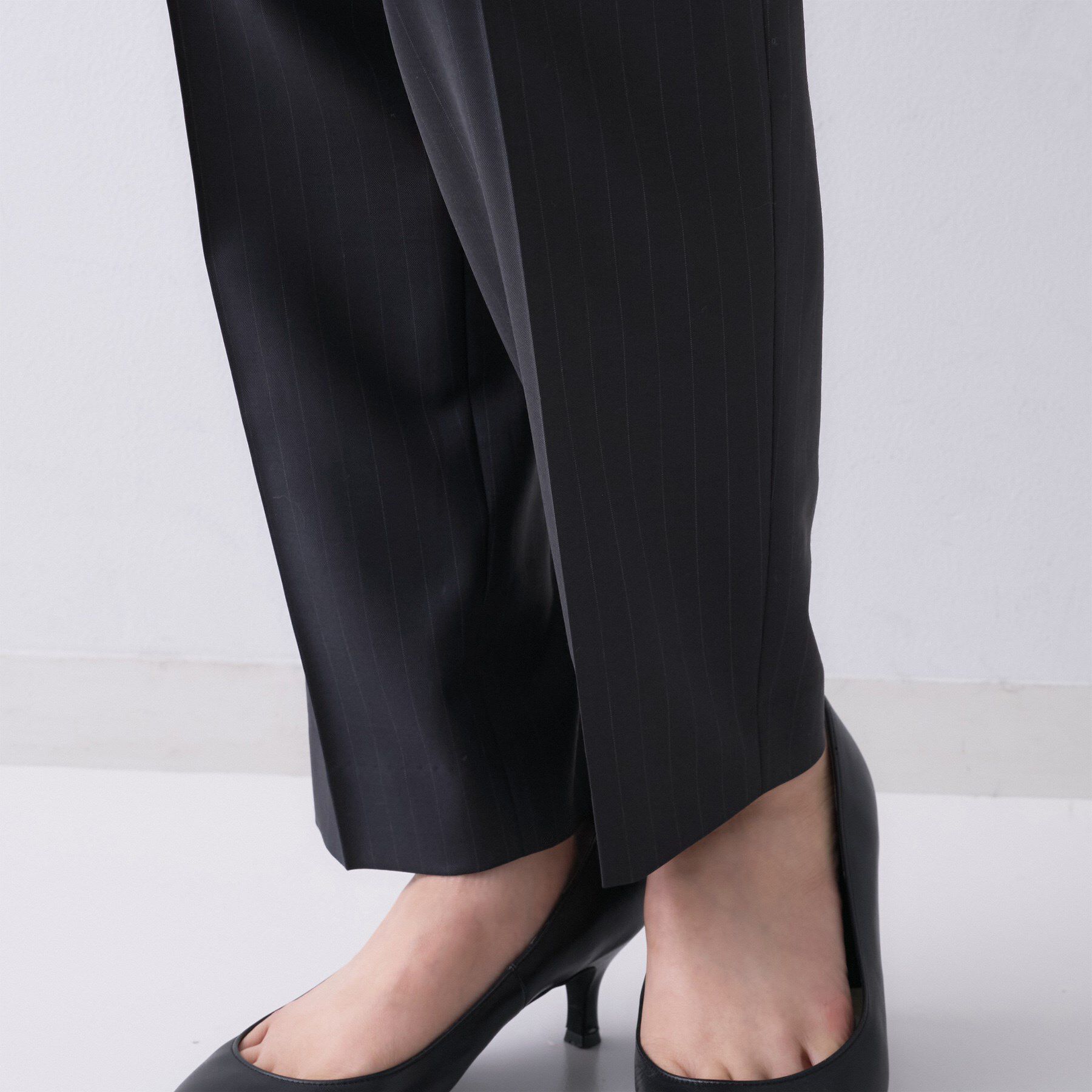 UNTITLED「【仕事着/スーツ】プレミアムテーパードパンツ」|その他|