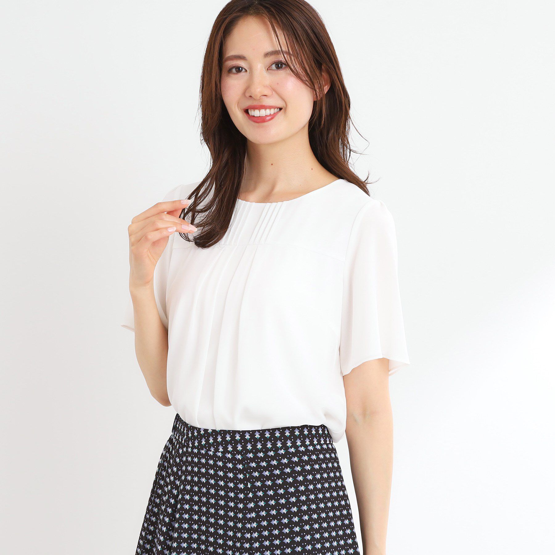 Reflect「【マシンウォッシュ可】横切替ピンタックデザインブラウス」|シャツ・ブラウス|アイボリー(004)