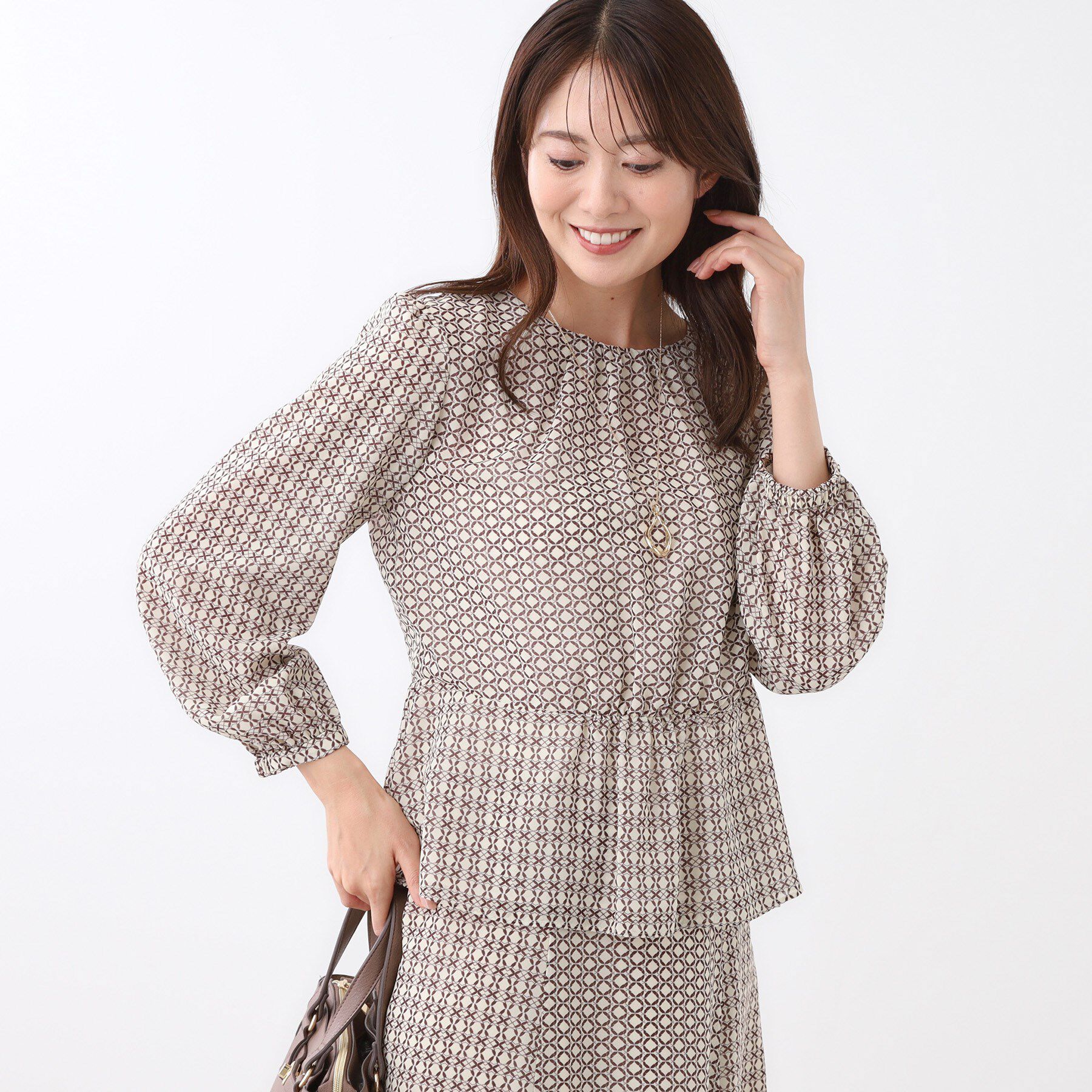 Reflect「【きちんと見え／セットアップ可／通勤におすすめ◎】ペプラムプリントブラウス」|シャツ・ブラウス|