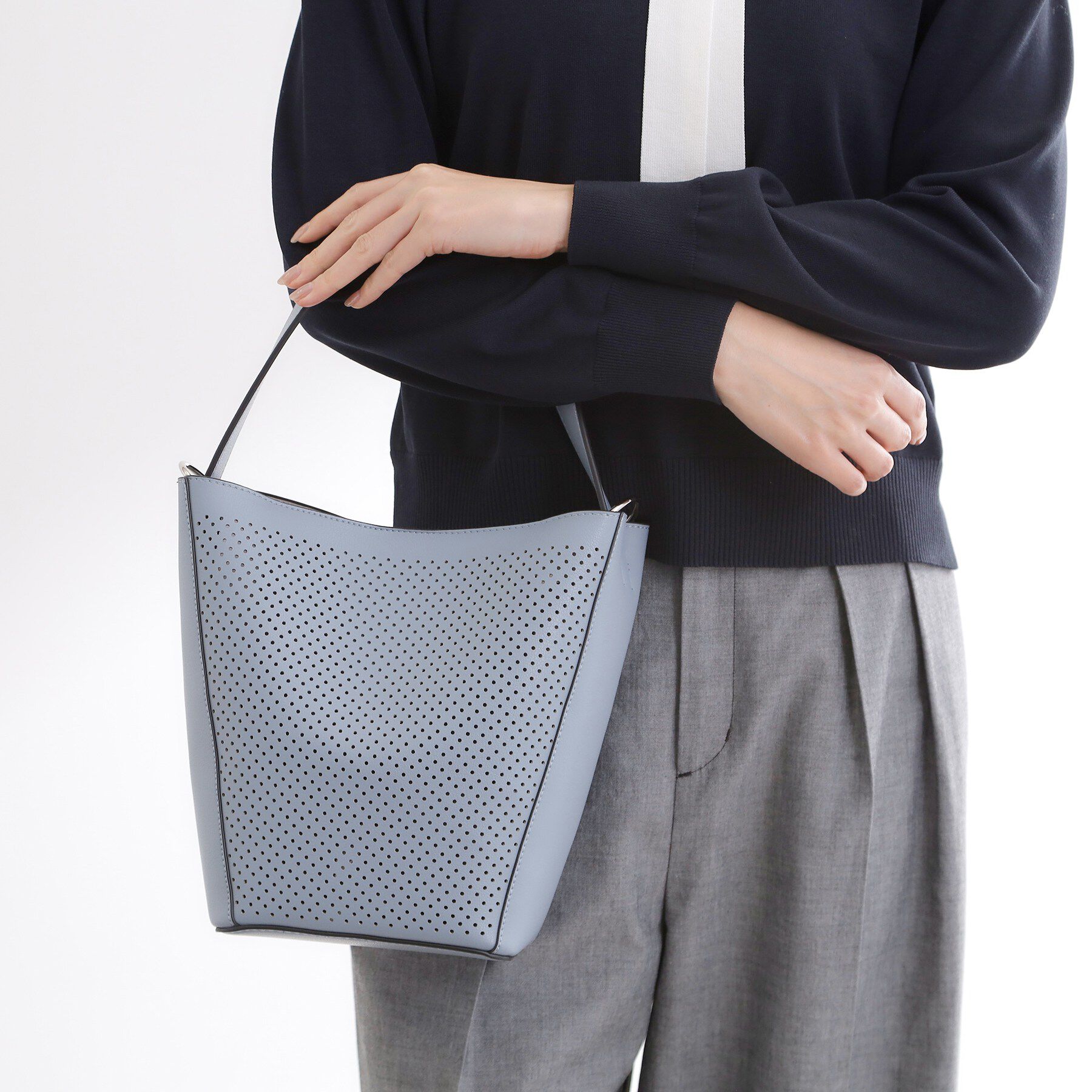 Reflect「【肩掛けショルダー付き】パンチングデザインワンショルダーバッグ」|ショルダー・メッセンジャー|