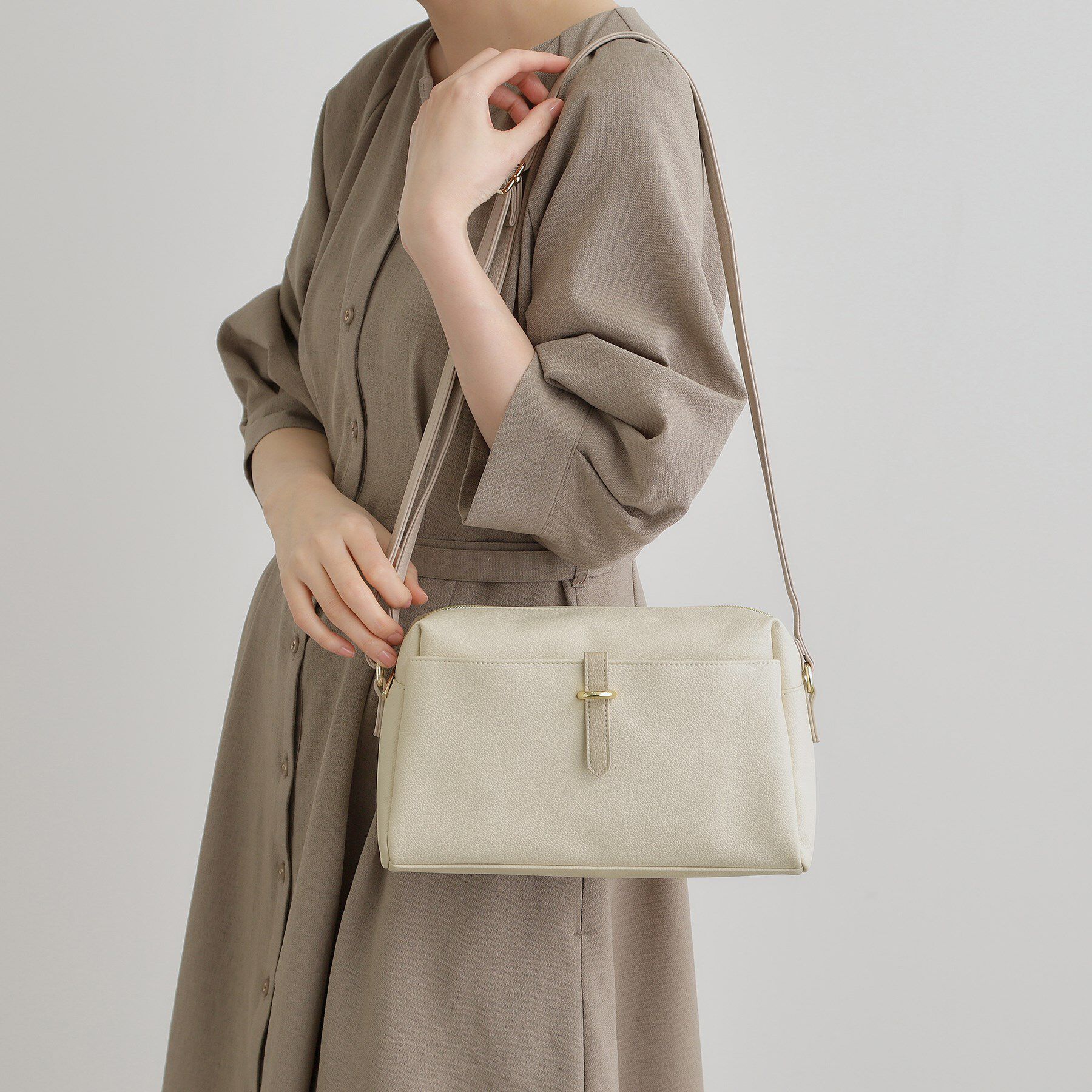 grove「人間工学ベルトスクエアショルダー」|ショルダー・メッセンジャー|アイボリー(504)