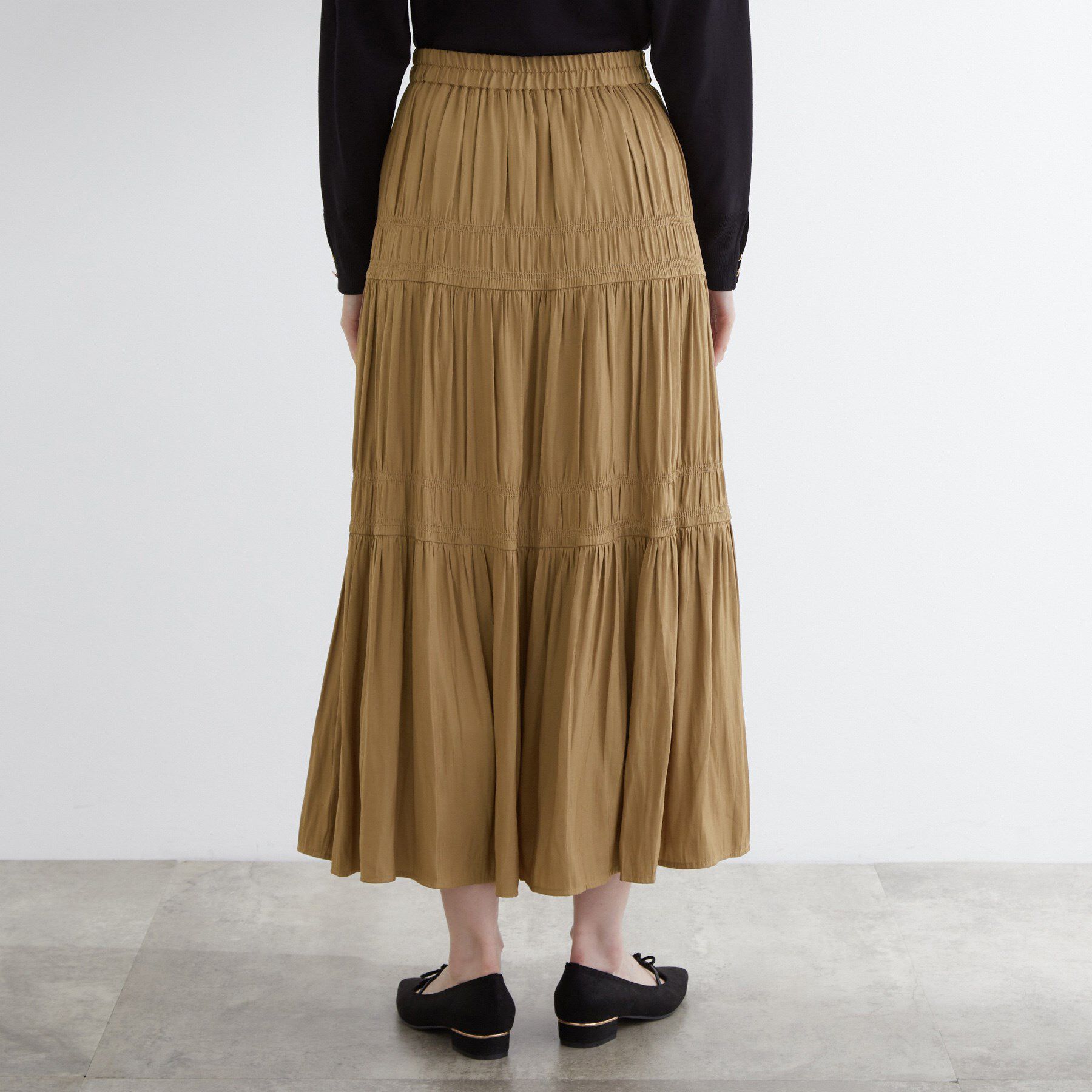 grove「軽やかに体型カバーも叶う　シャーリングティアードスカート」|スカート|