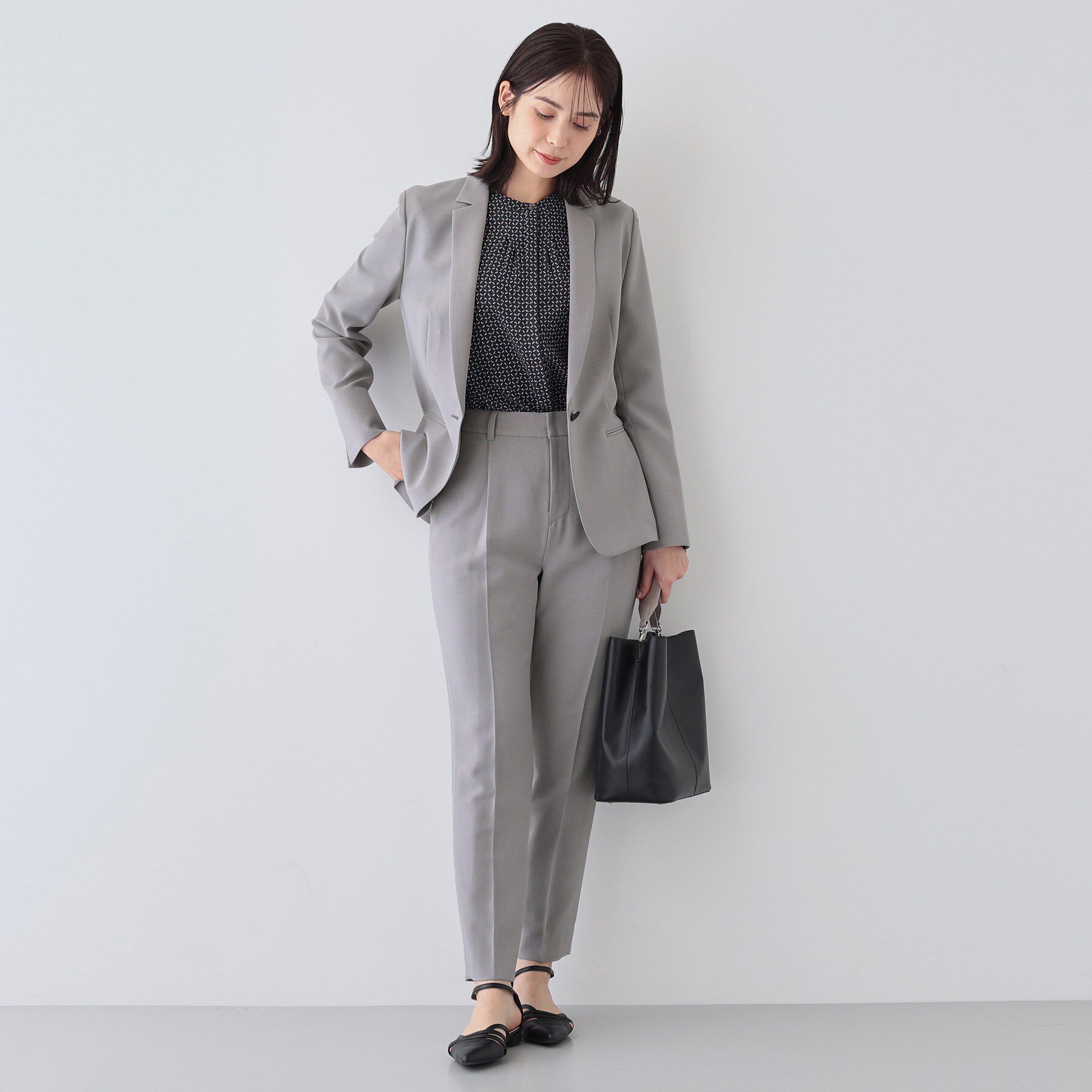 INDIVI「【定番スーツ／UVケア／洗える】ウール調タックテーパードパンツ」|スーツ|