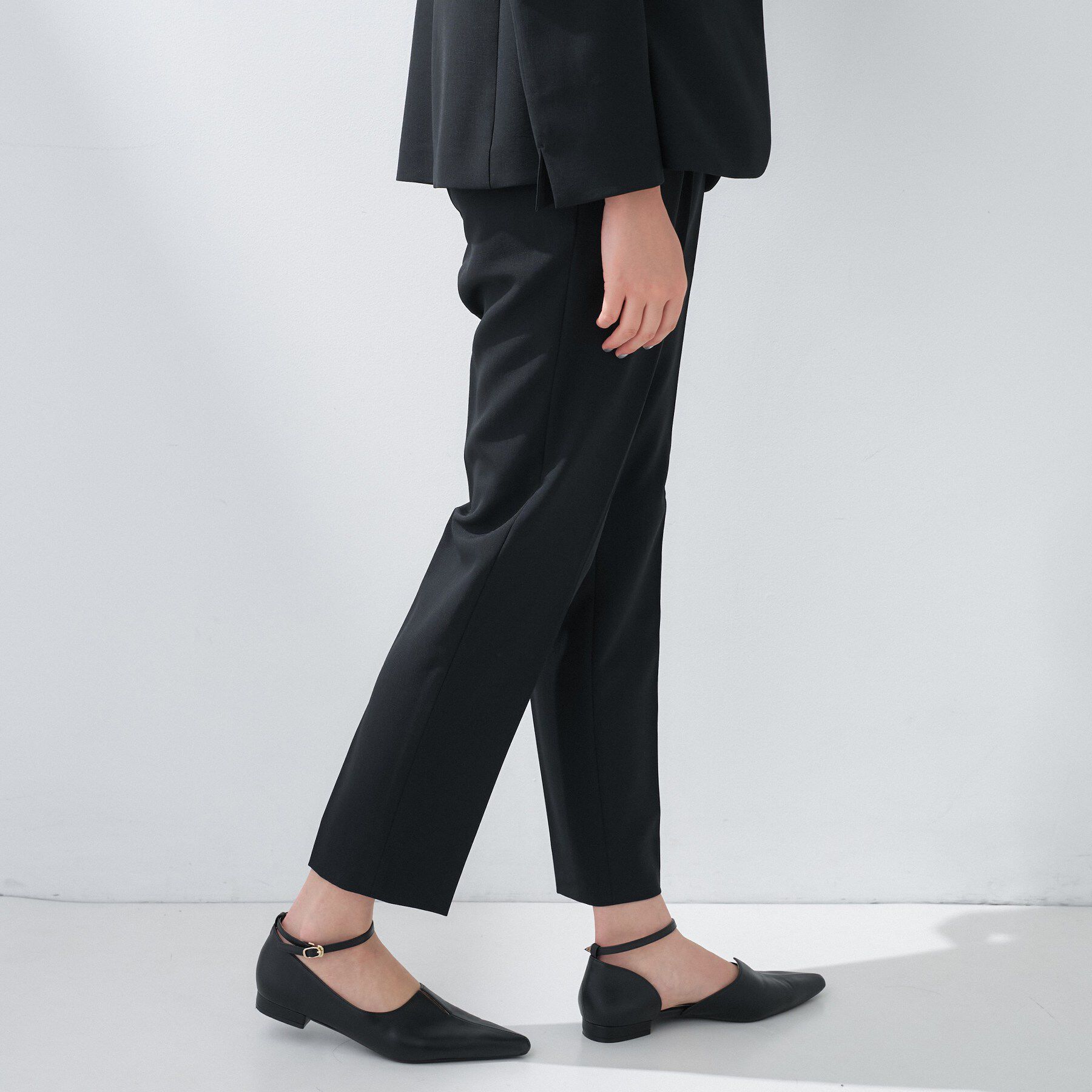 INDIVI「【定番スーツ／UVケア／洗える】ウール調タックテーパードパンツ」|スーツ|