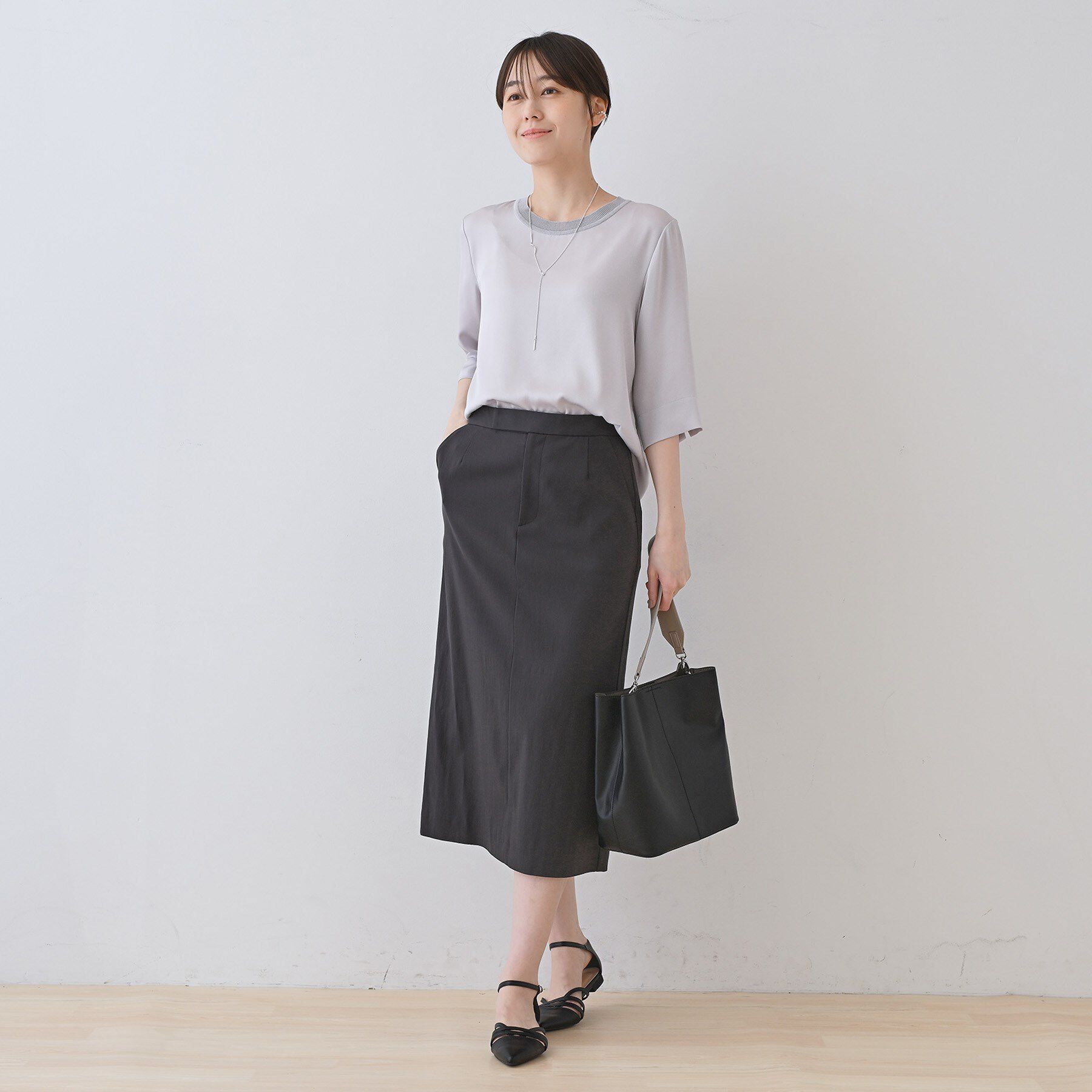 INDIVI「【洗える／5分袖】シルク風素材オフィスブラウス」|シャツ・ブラウス|