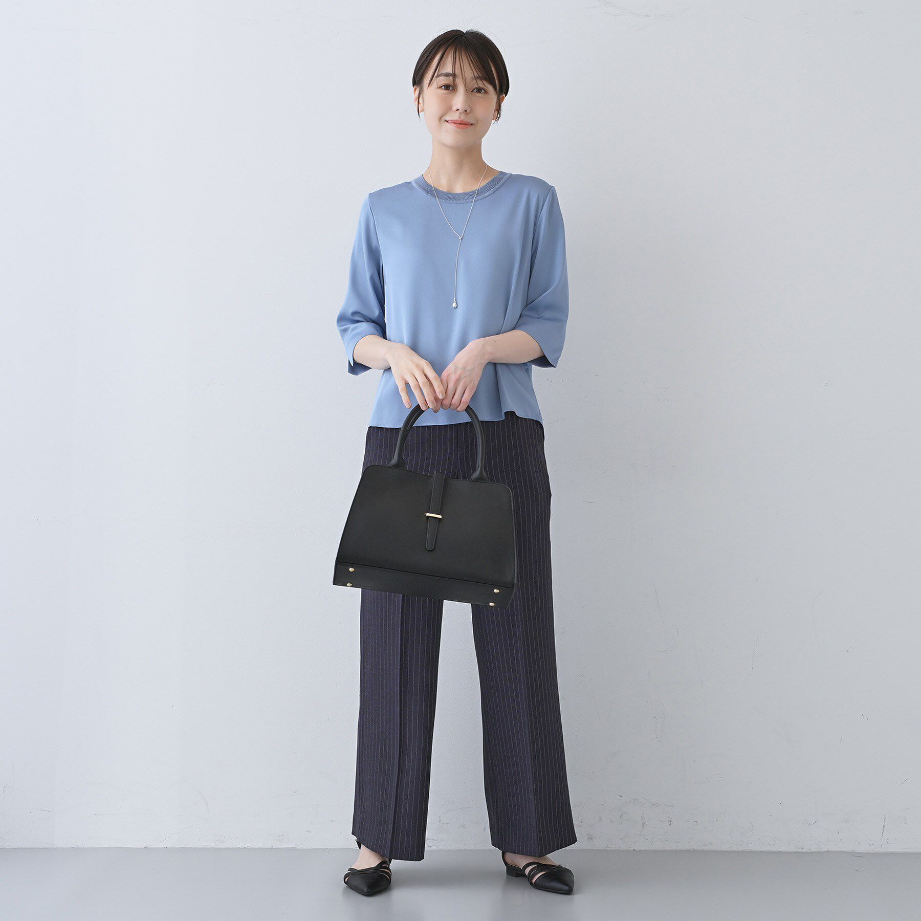 INDIVI「【洗える／5分袖】シルク風素材オフィスブラウス」|シャツ・ブラウス|