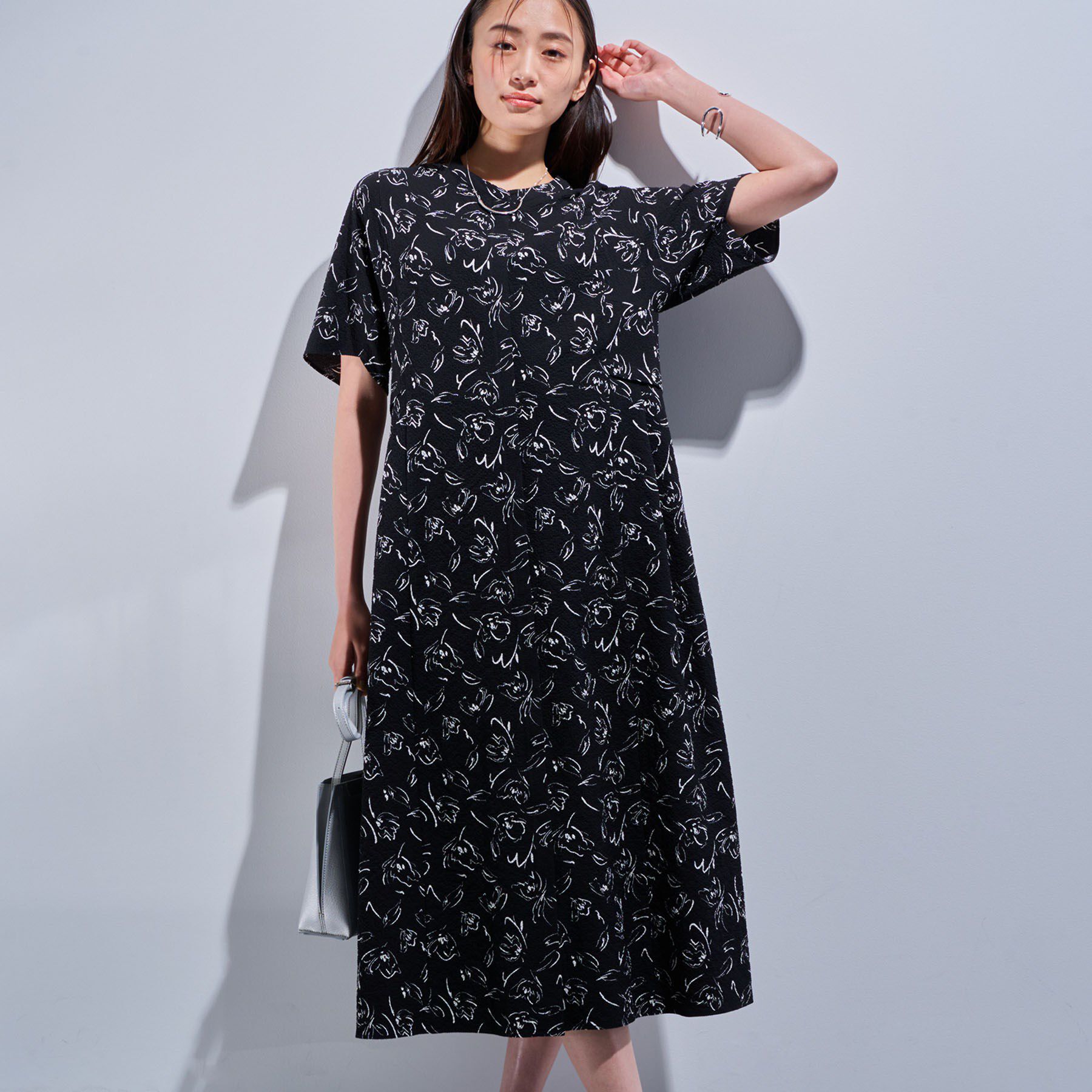 INDIVI「【洗える／UVケア／羽織り可能】フラワー柄前あきワンピース」|ワンピース|