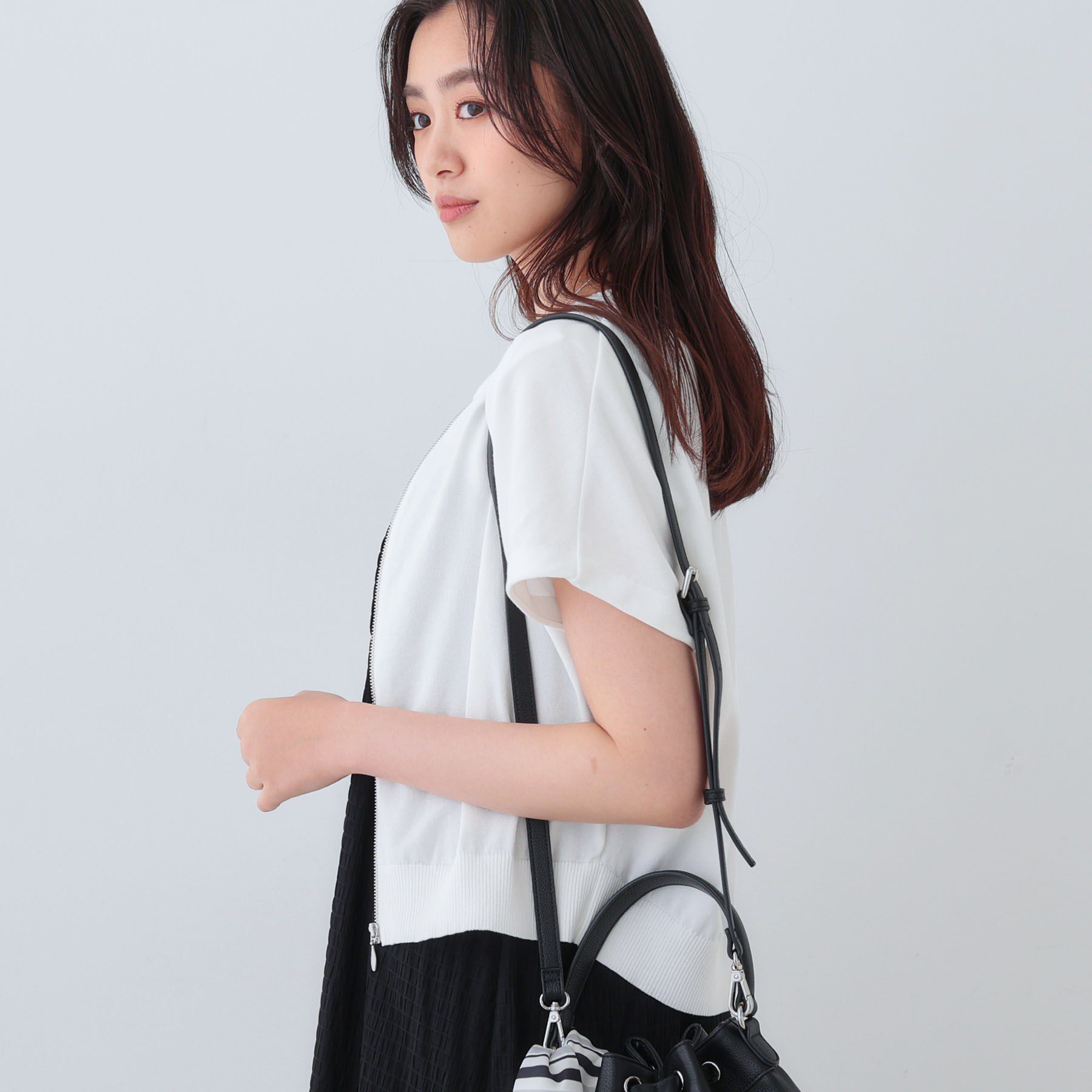 INDIVI「【洗える】ブルゾン風ジップニットベスト」|ニット・セーター|