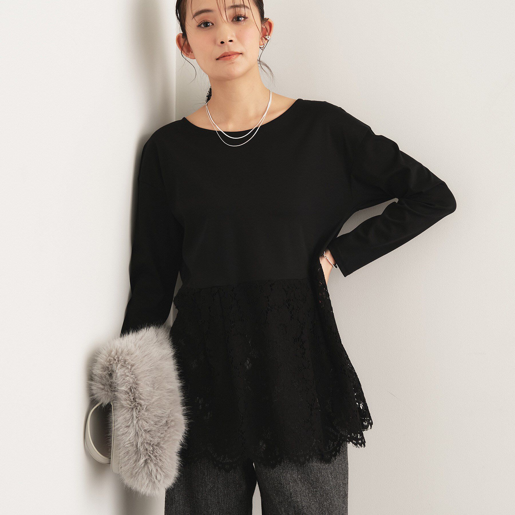 INDIVI「【レイヤードにおすすめ】レース切り替えカットソー」|Tシャツ・カットソー|