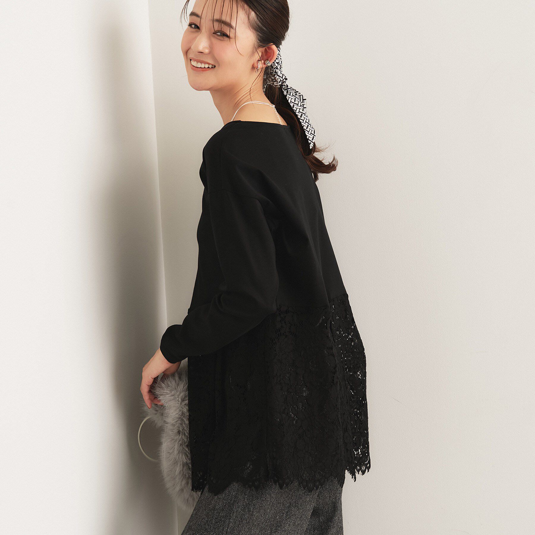 INDIVI「【レイヤードにおすすめ】レース切り替えカットソー」|Tシャツ・カットソー|