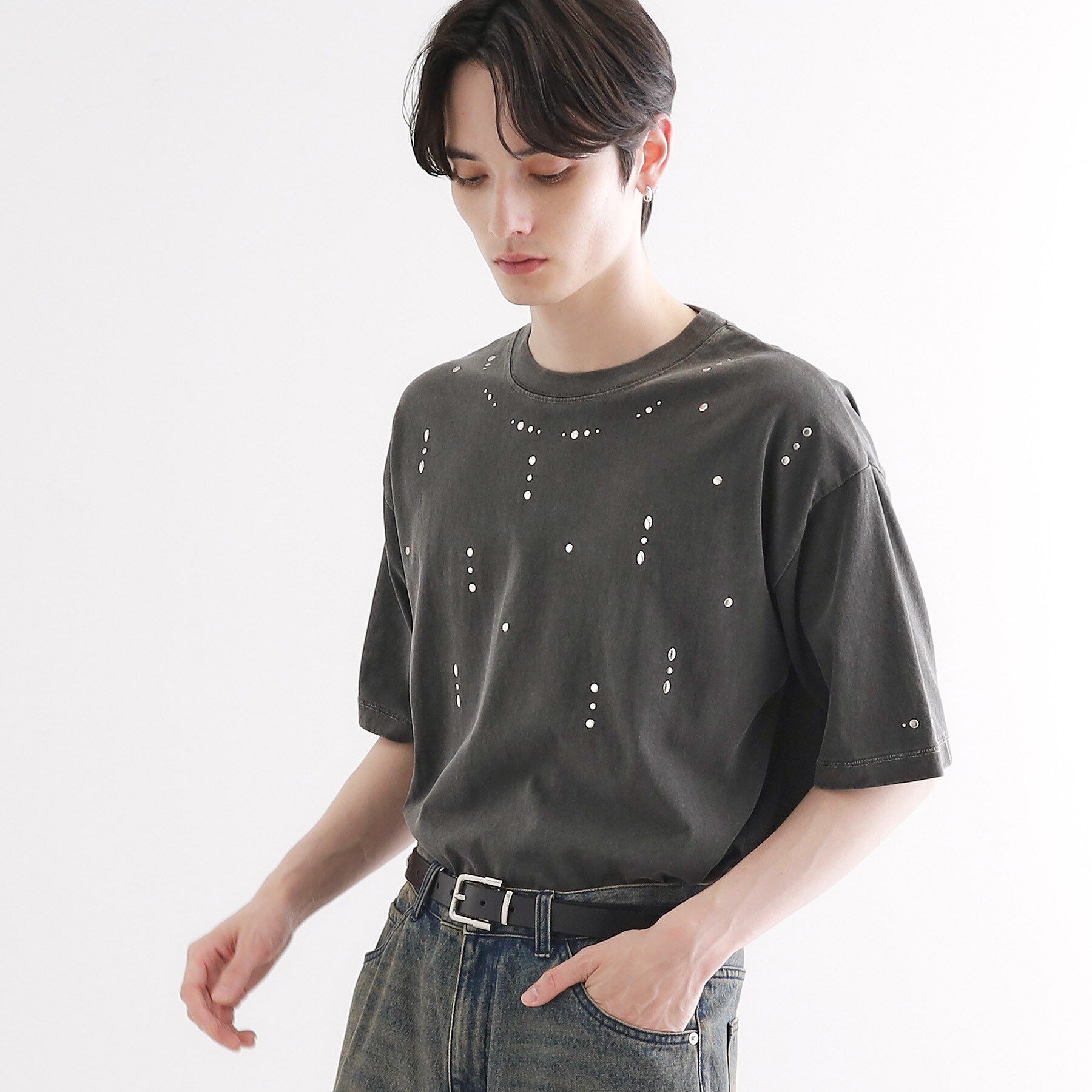 tk.TAKEO KIKUCHI「ヴィンテージライクスタッズTシャツ」|Tシャツ・カットソー|