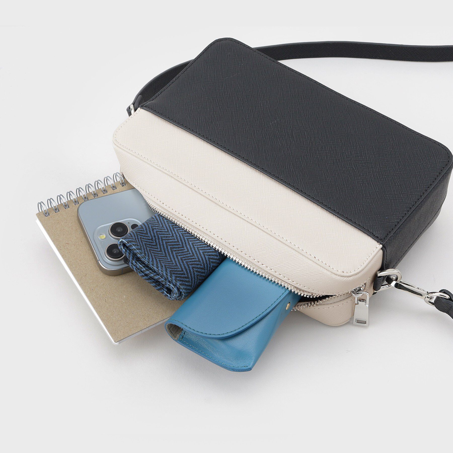 tk.TAKEO KIKUCHI「バイカラーワイドショルダーバッグ」|ショルダー・メッセンジャー|