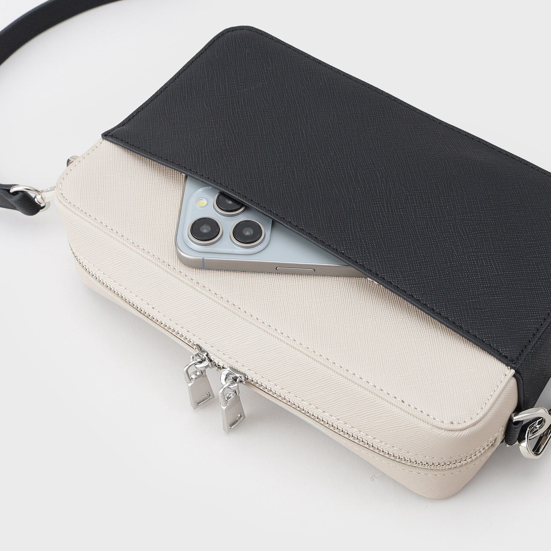 tk.TAKEO KIKUCHI「バイカラーワイドショルダーバッグ」|ショルダー・メッセンジャー|