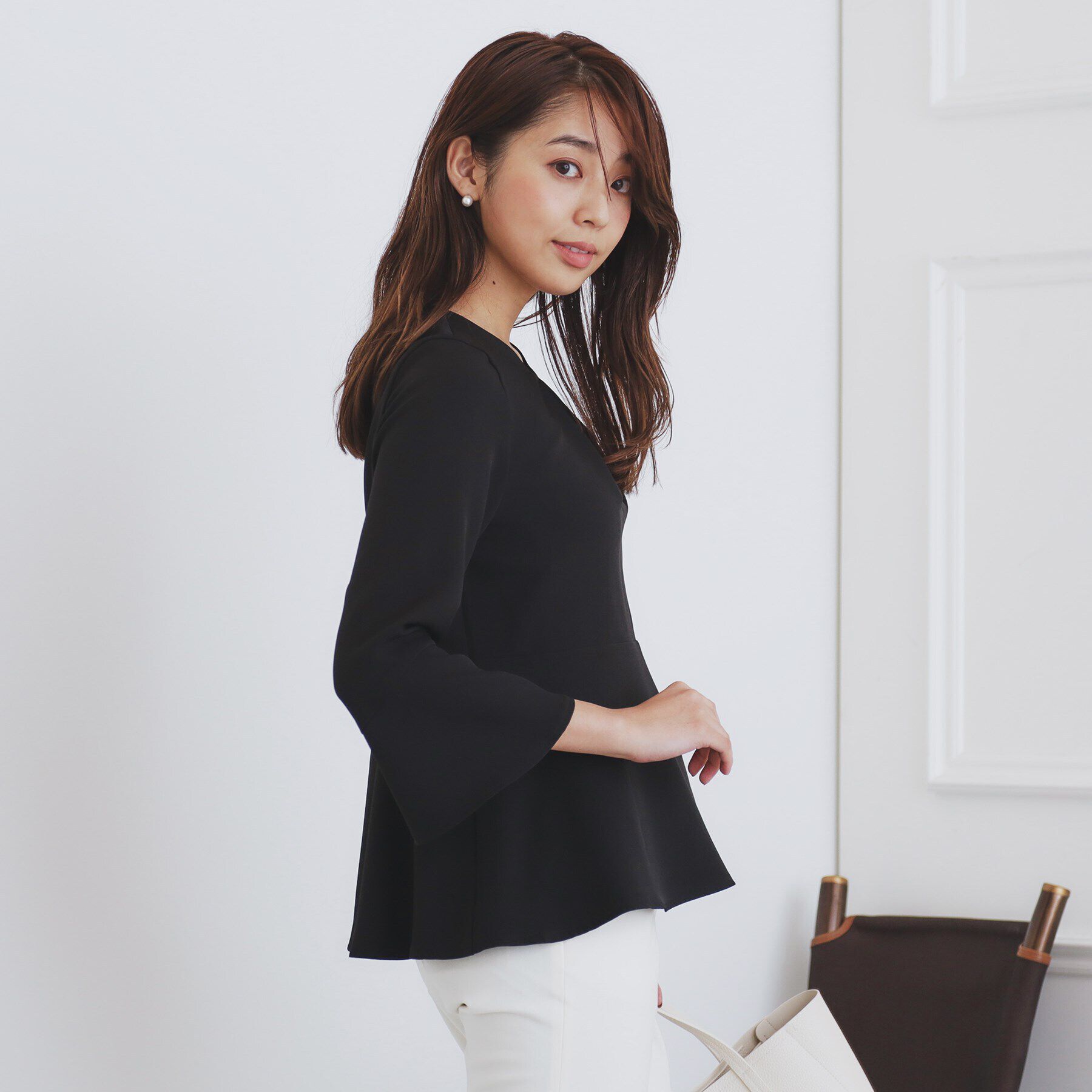 index「《通勤/セットアップ対応》フレアスリーブブラウス【洗濯機洗い可/ストレッチ/イージーアイロン】」|シャツ・ブラウス|