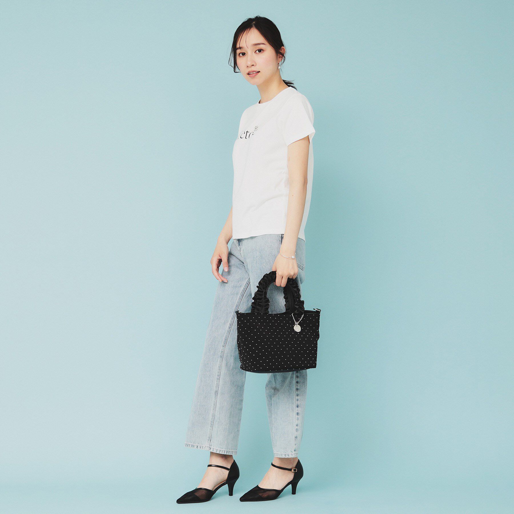 index「《美人百花掲載》ビジュー付きロゴTシャツ【接触冷感/UVケア/吸水速乾/汗ジミ防止/洗濯機洗い可】」|Tシャツ・カットソー|