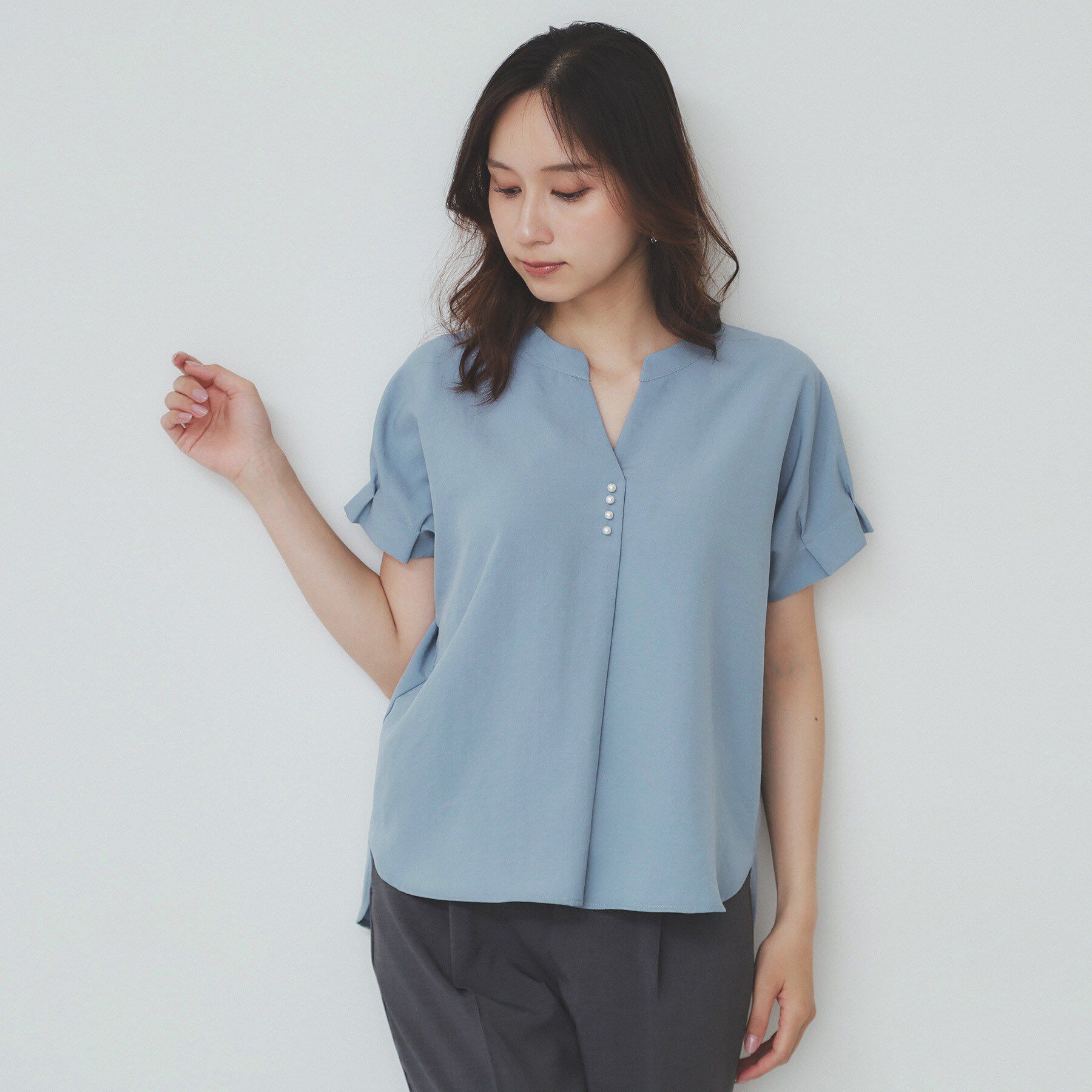 index「《7色展開/XS-LLサイズ》タックスリーブスキッパーブラウス【洗濯機洗い可/吸水速乾/抗ピル/防シ」|シャツ・ブラウス|