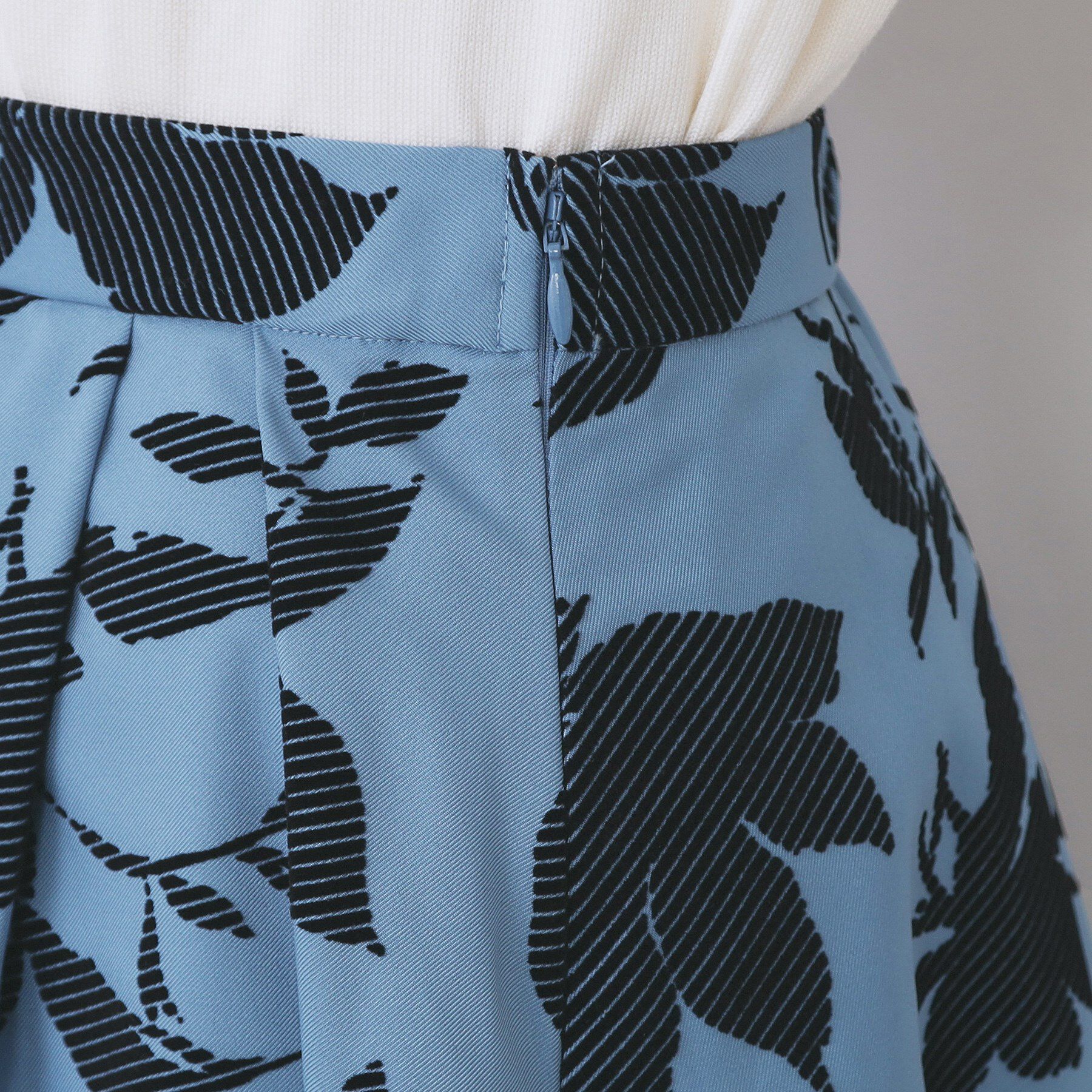 index「フラワータックフレアスカート【洗濯機OK/イージーアイロン/防シワ】」|スカート|