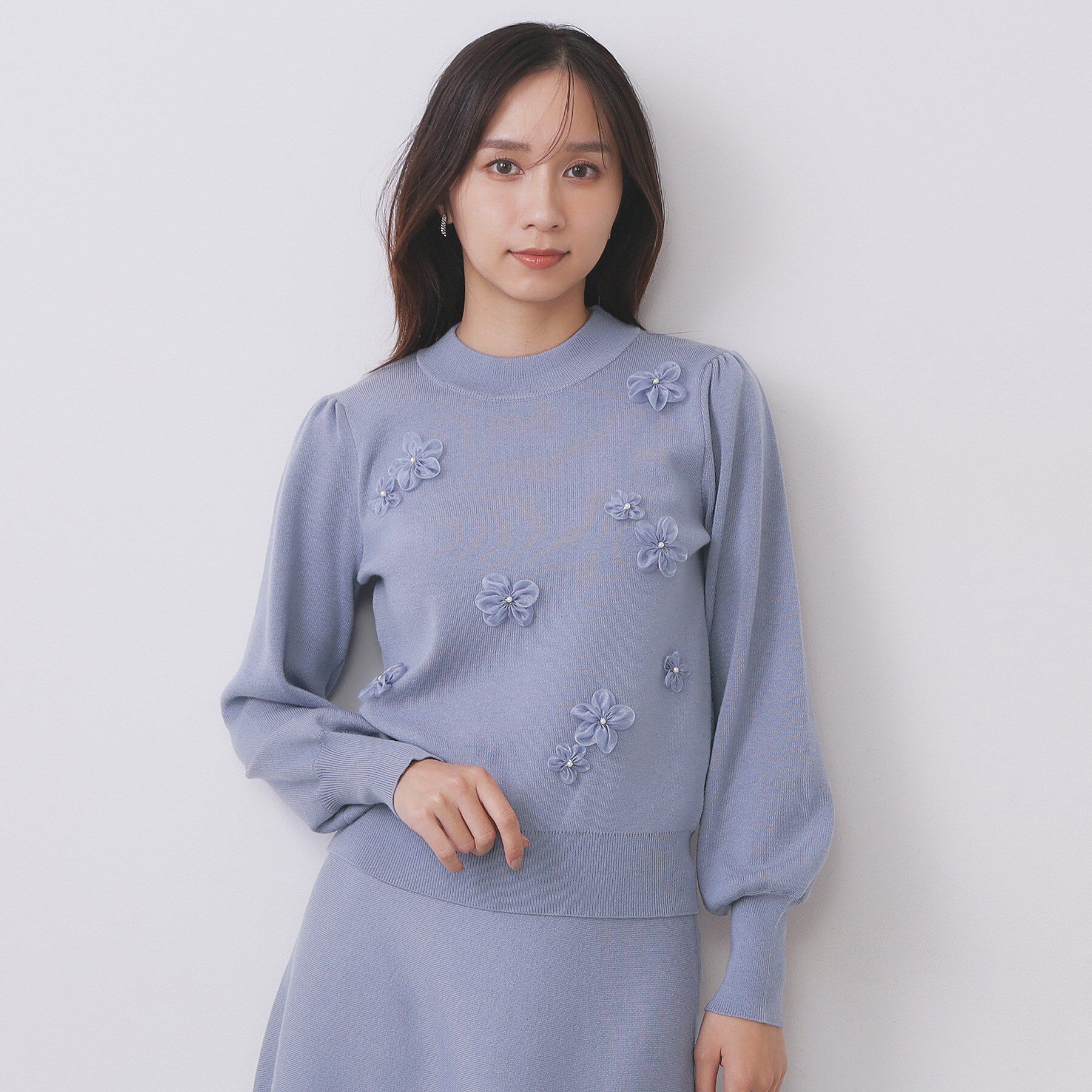 index「フラワーモチーフハイネックニット【洗える】」|ニット・セーター|