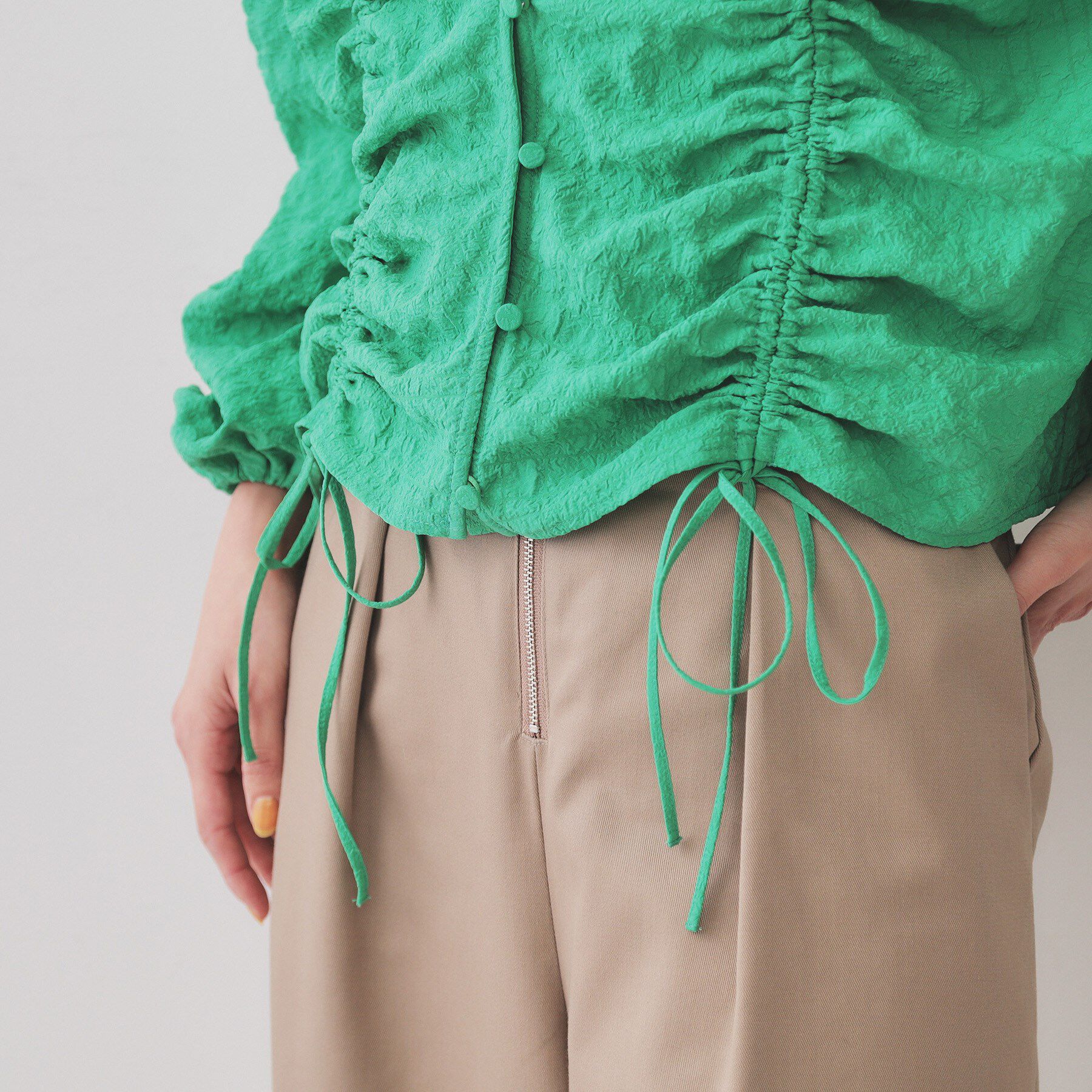 OPAQUE.CLIP「ふくれジャカードシャーリングデザインブラウス【洗濯機洗い可】」|シャツ・ブラウス|